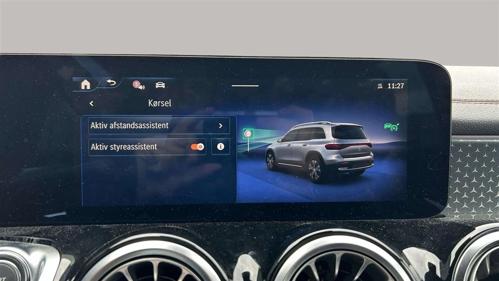 Mercedes-Benz-EQB-image-15