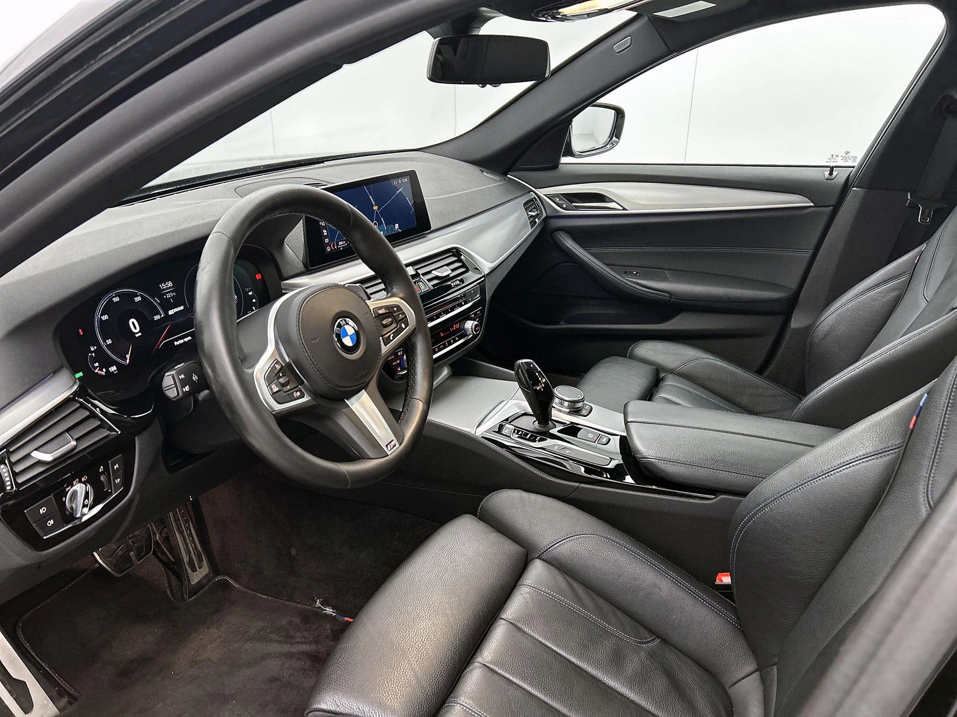 BMW-5 Serie-image-21