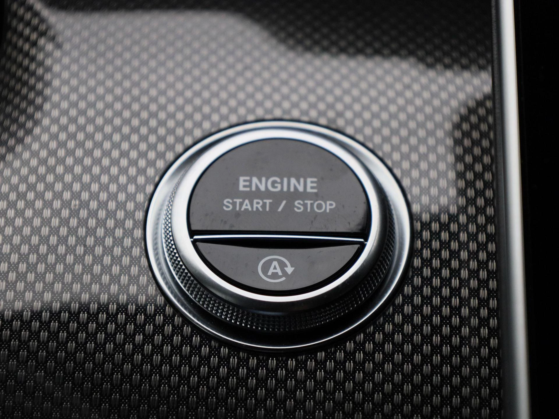 Mercedes-Benz-C-Klasse-image-19