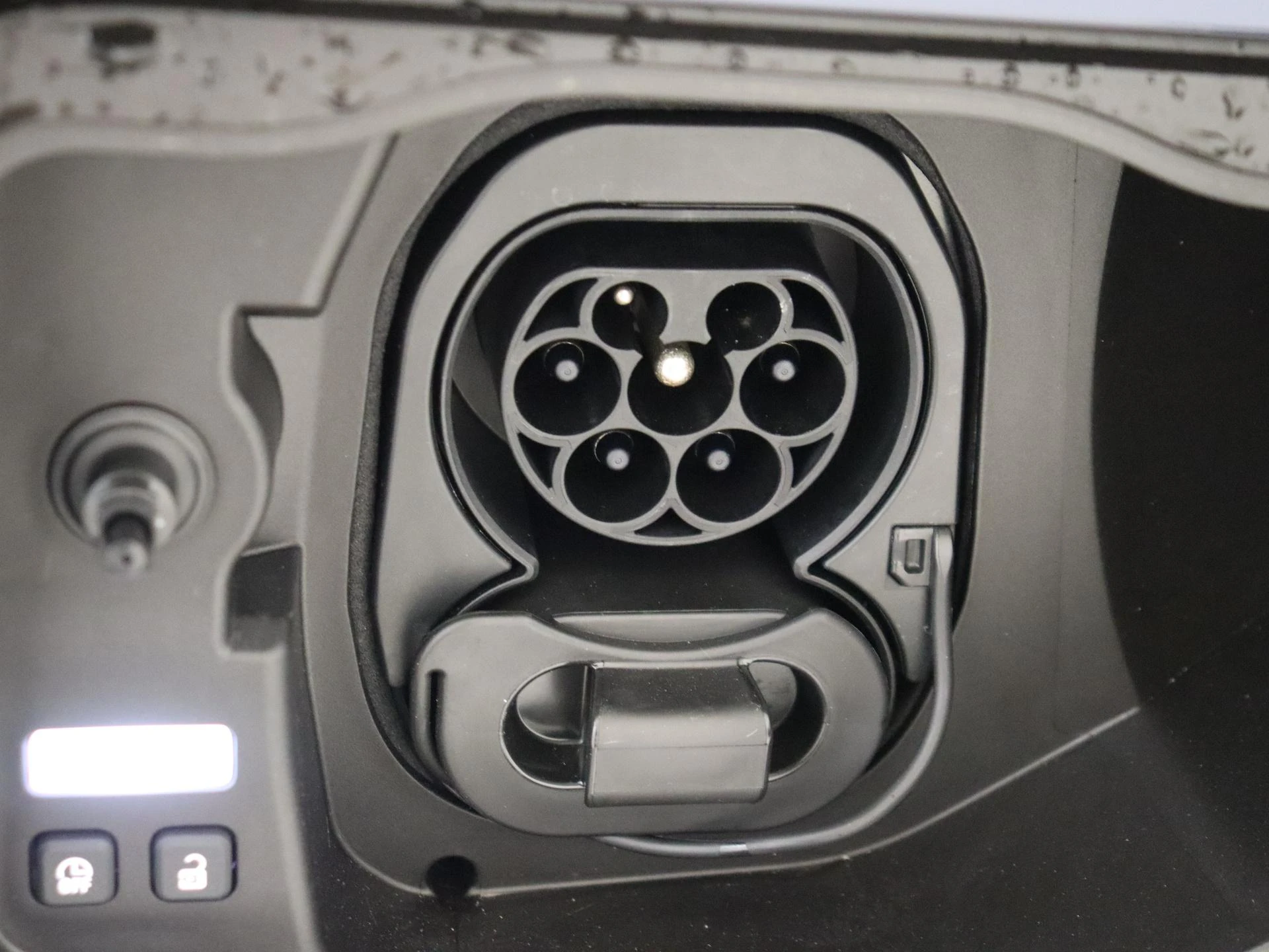 Renault Scénic E-Tech EV87 long range iconic