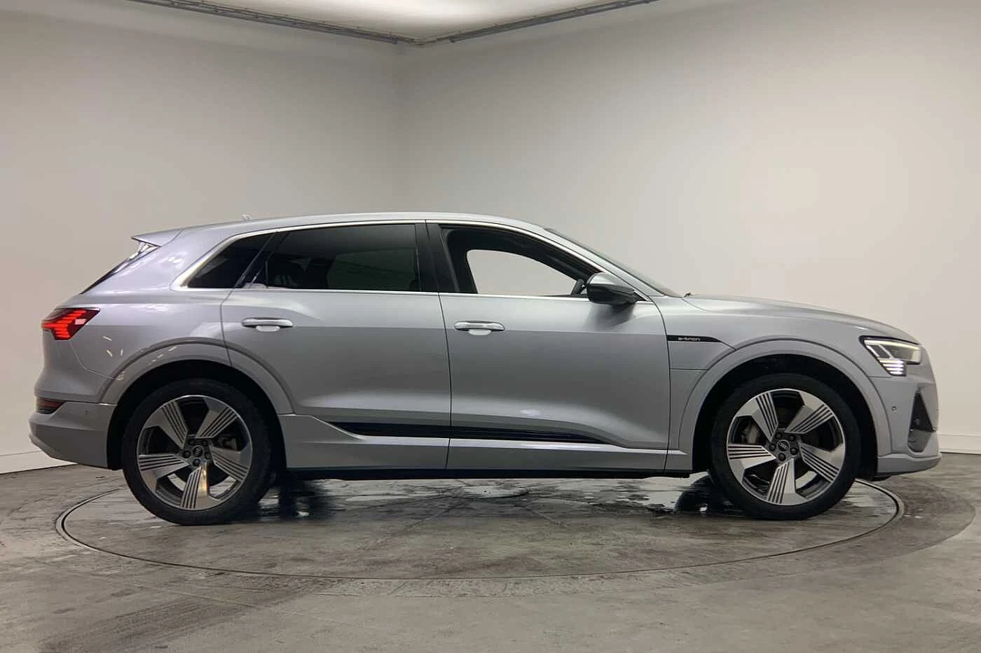 Audi-e-tron-image-3