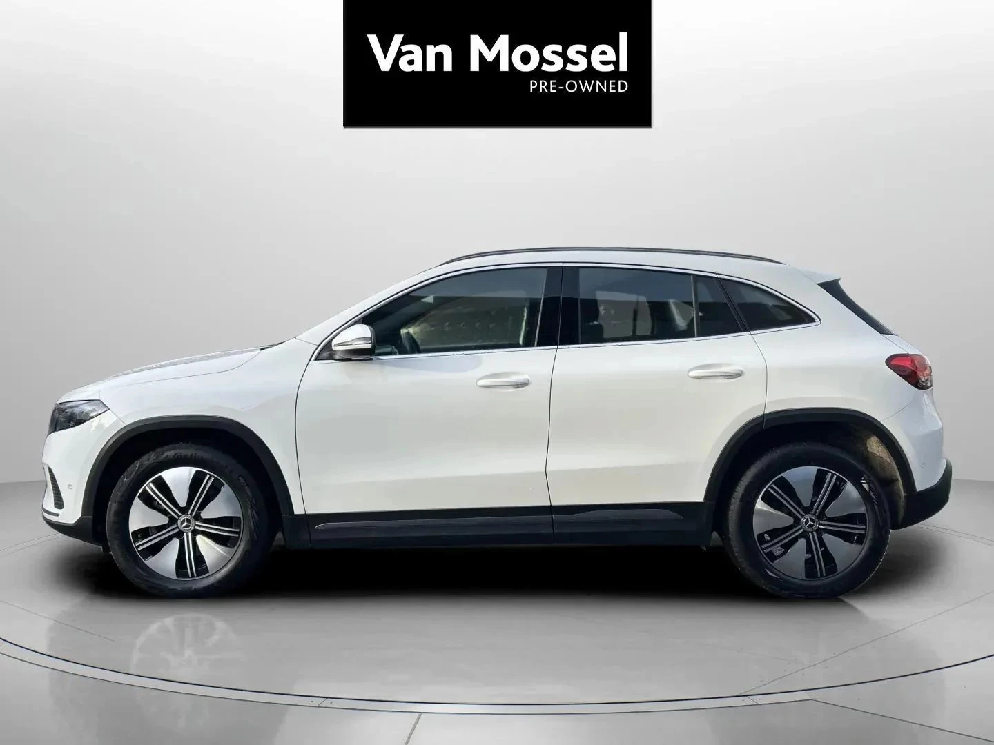 Mercedes-Benz-EQA-image-7