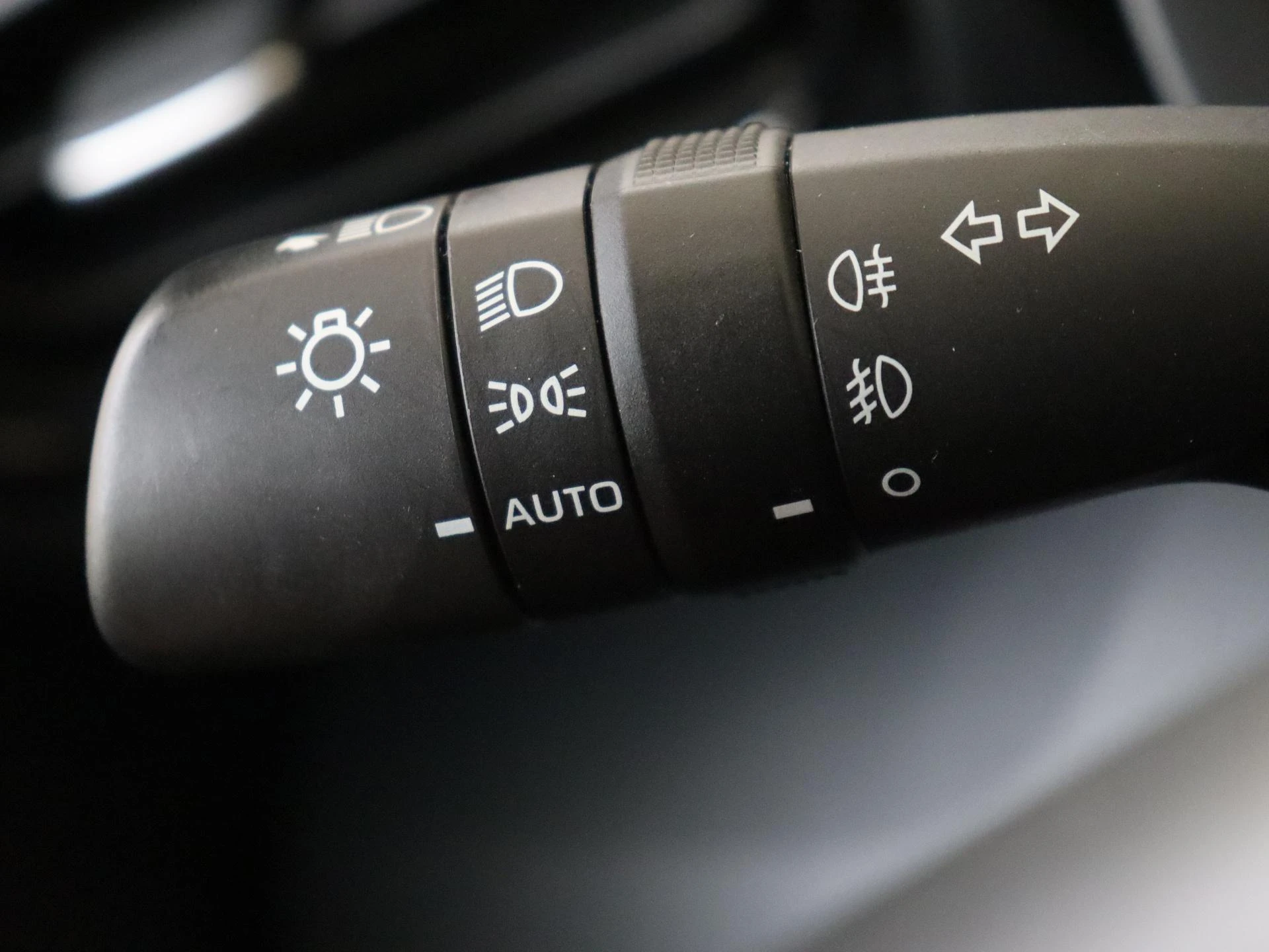 Toyota-Yaris-image-23