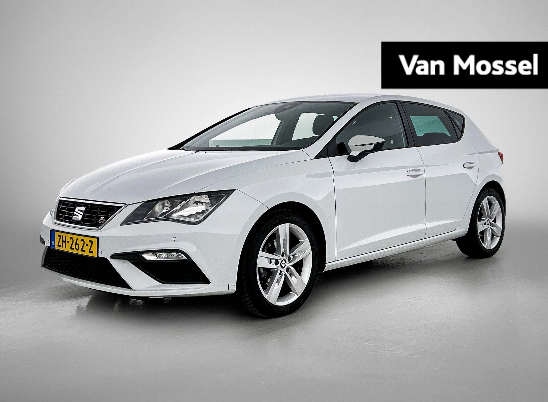 SEAT-Leon-image-0