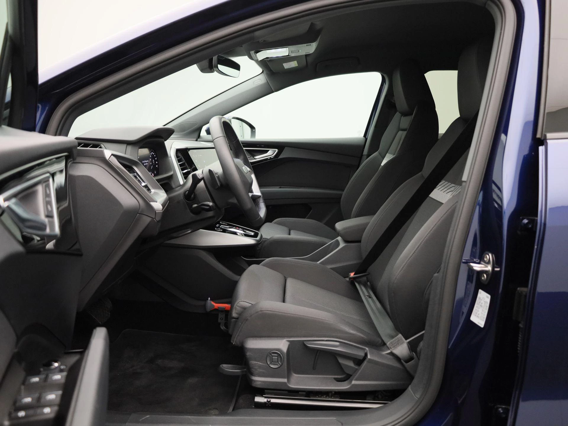 Audi-Q4 e-tron-image-10