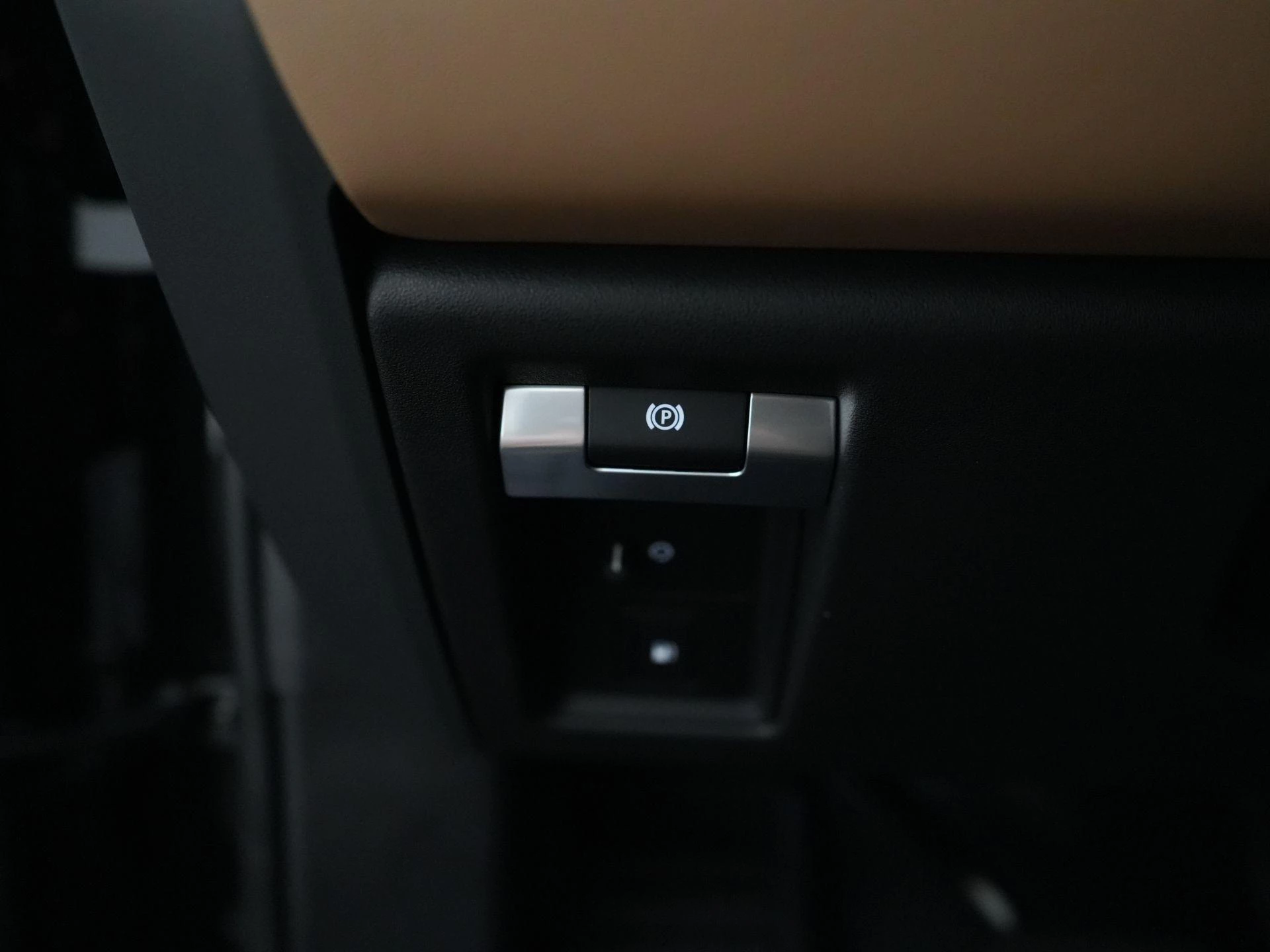 Land Rover-Defender-image-14