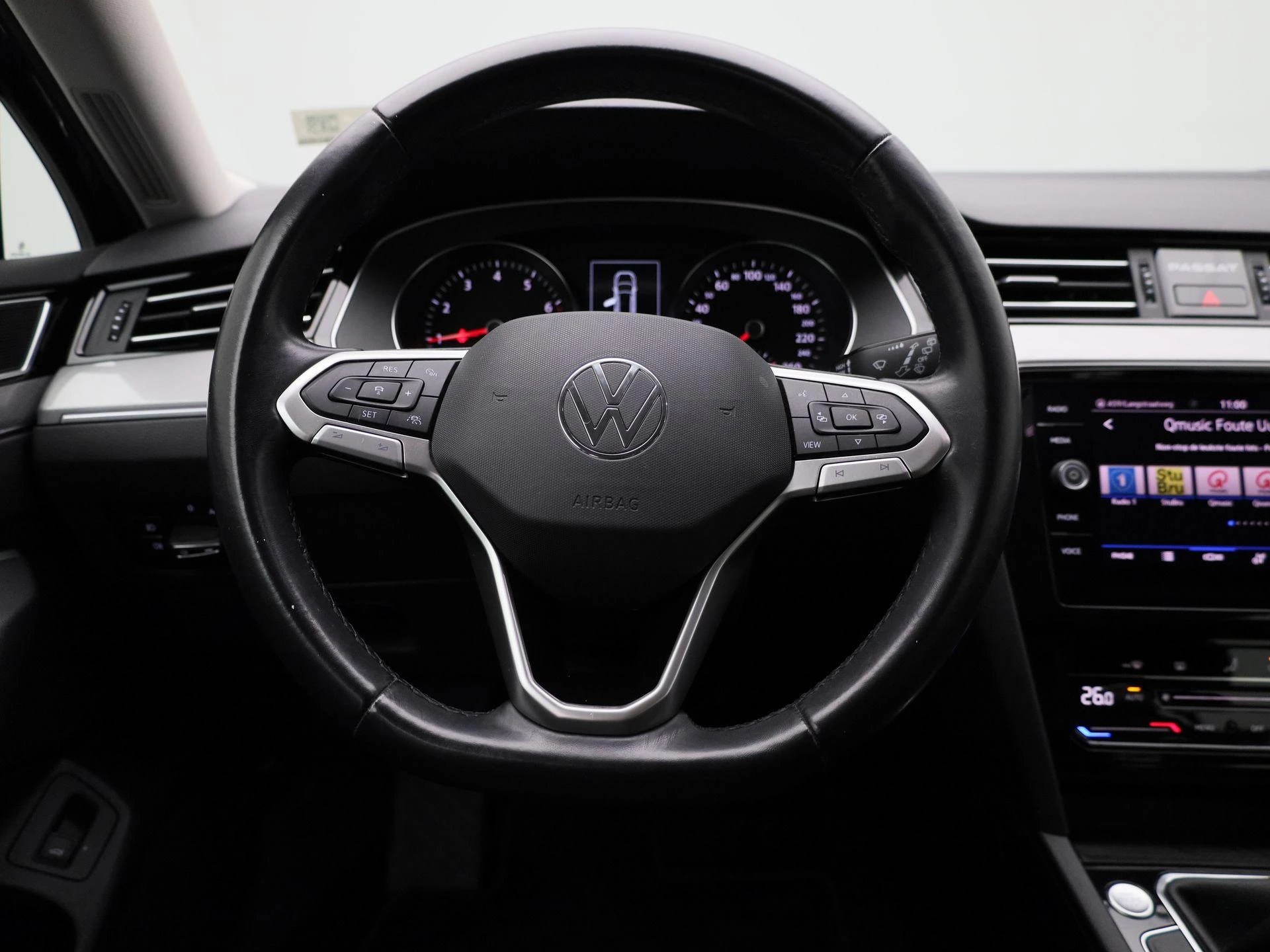 Volkswagen-Passat-image-6