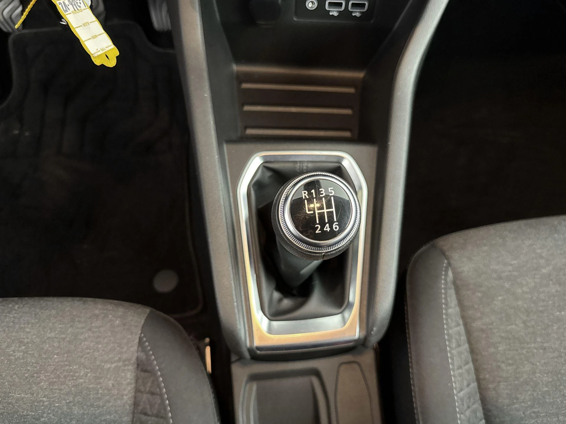Renault-Clio-image-22