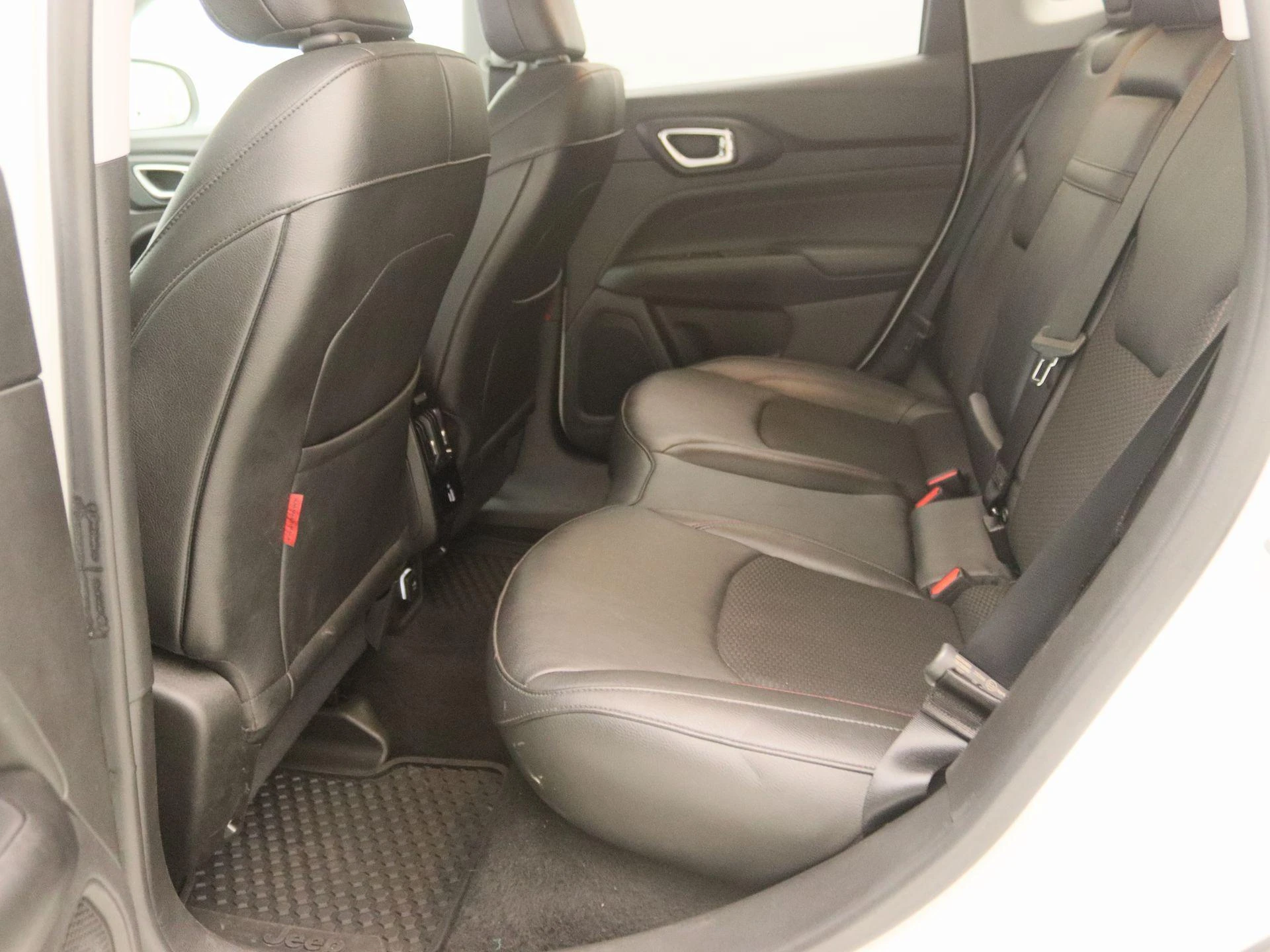 Jeep-Compass-image-13