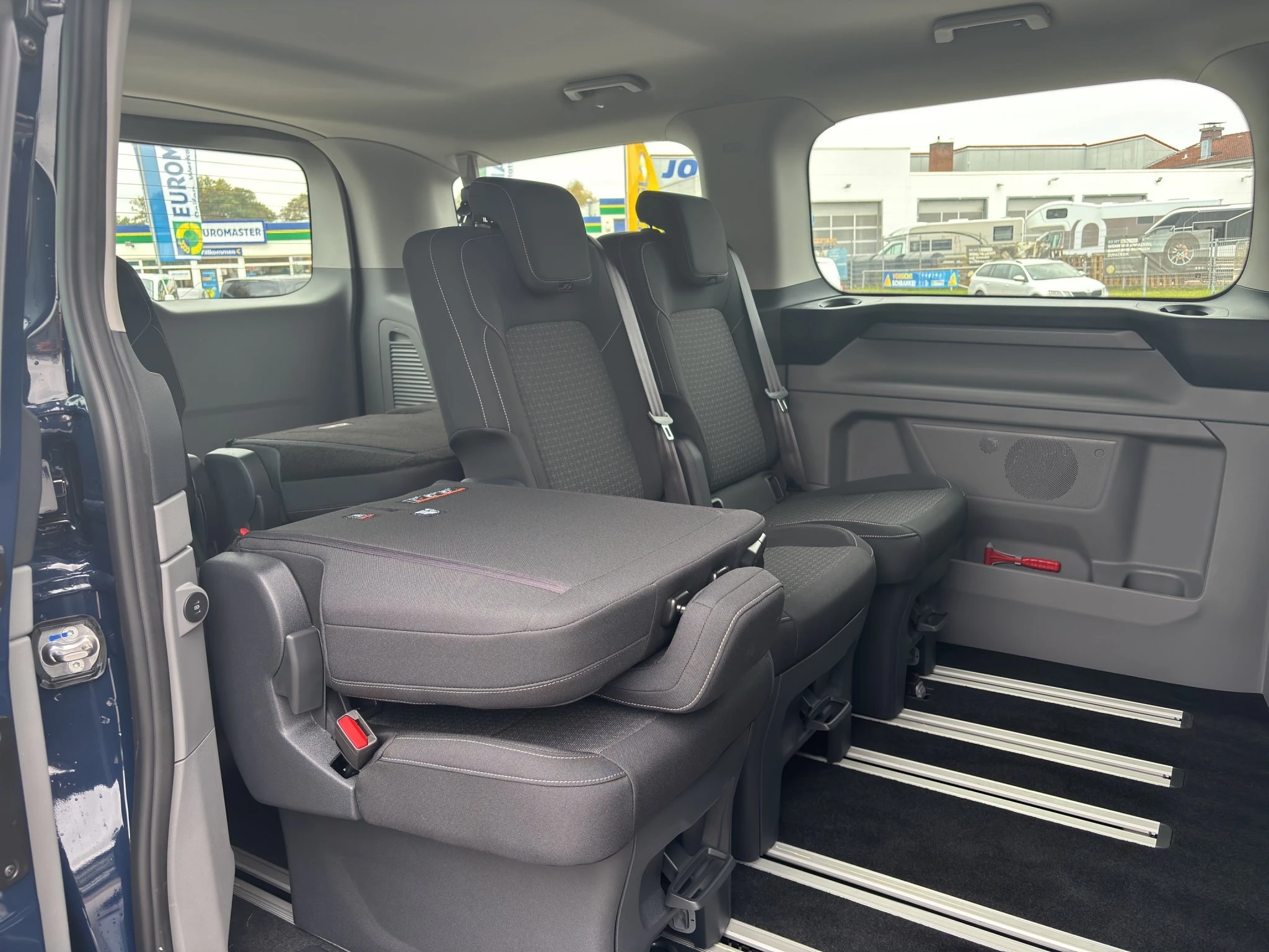 Ford-Tourneo Custom-image-19