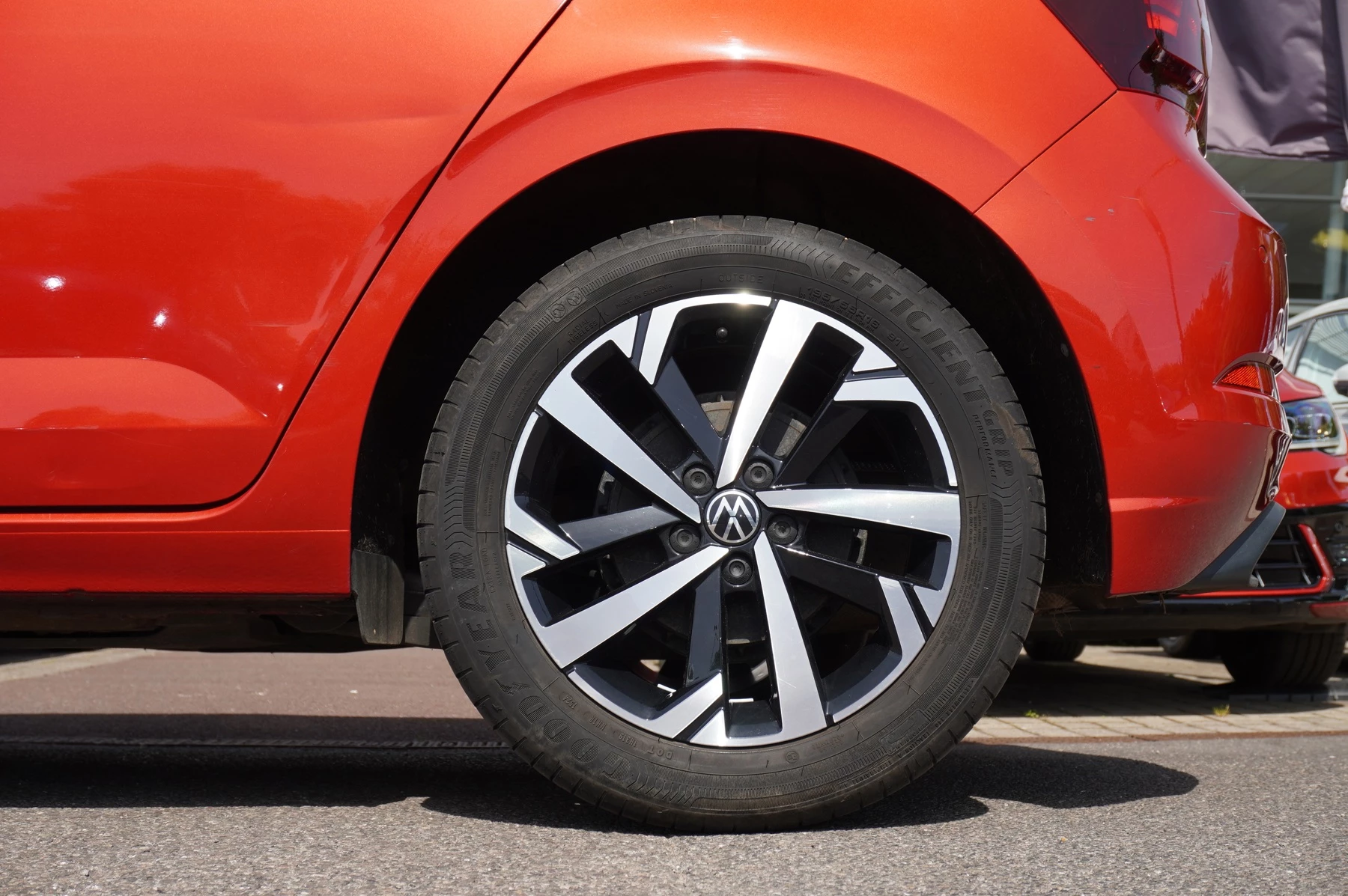 Volkswagen-Polo-image-17