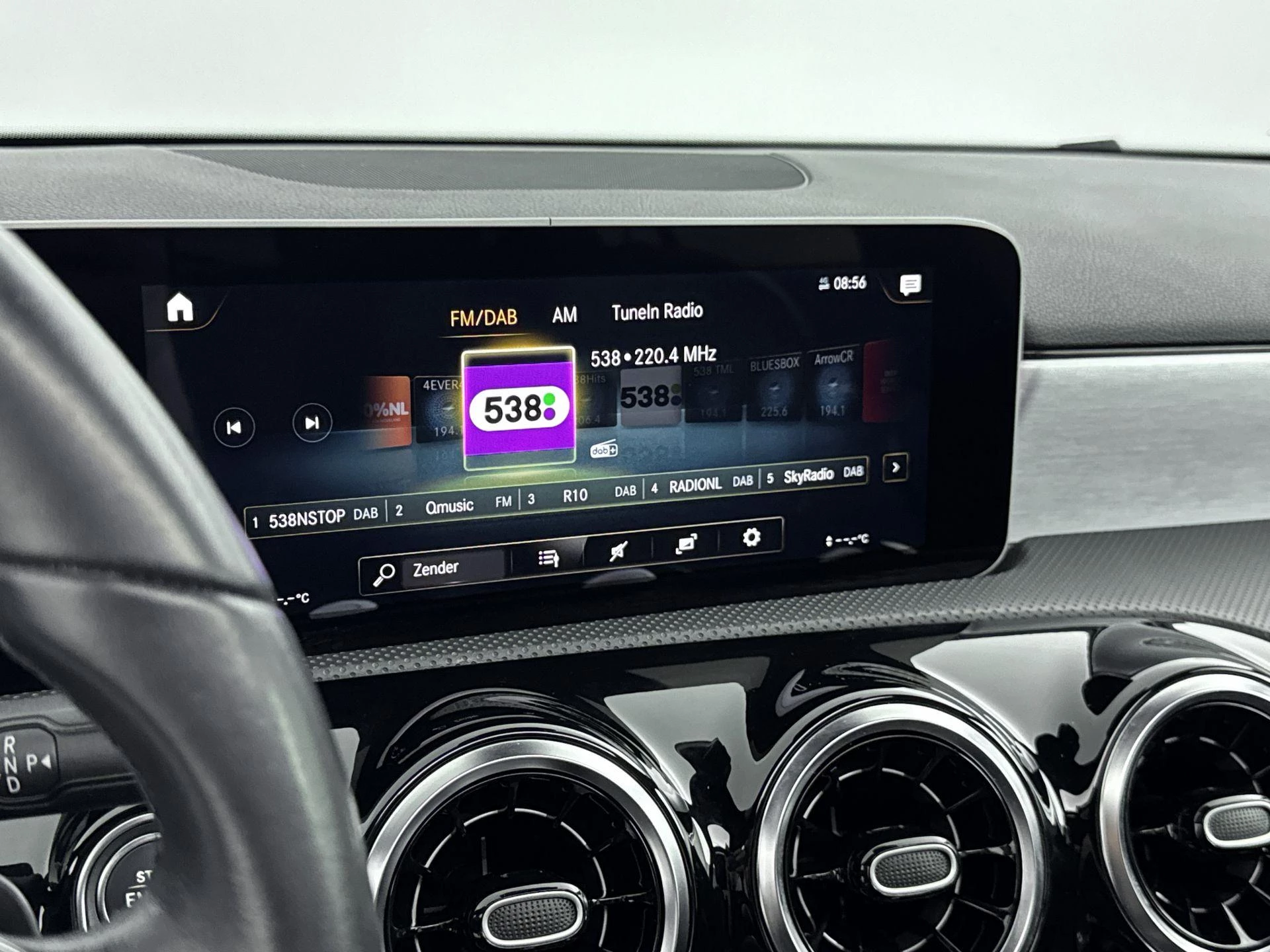 Mercedes-Benz-A-Klasse-image-6