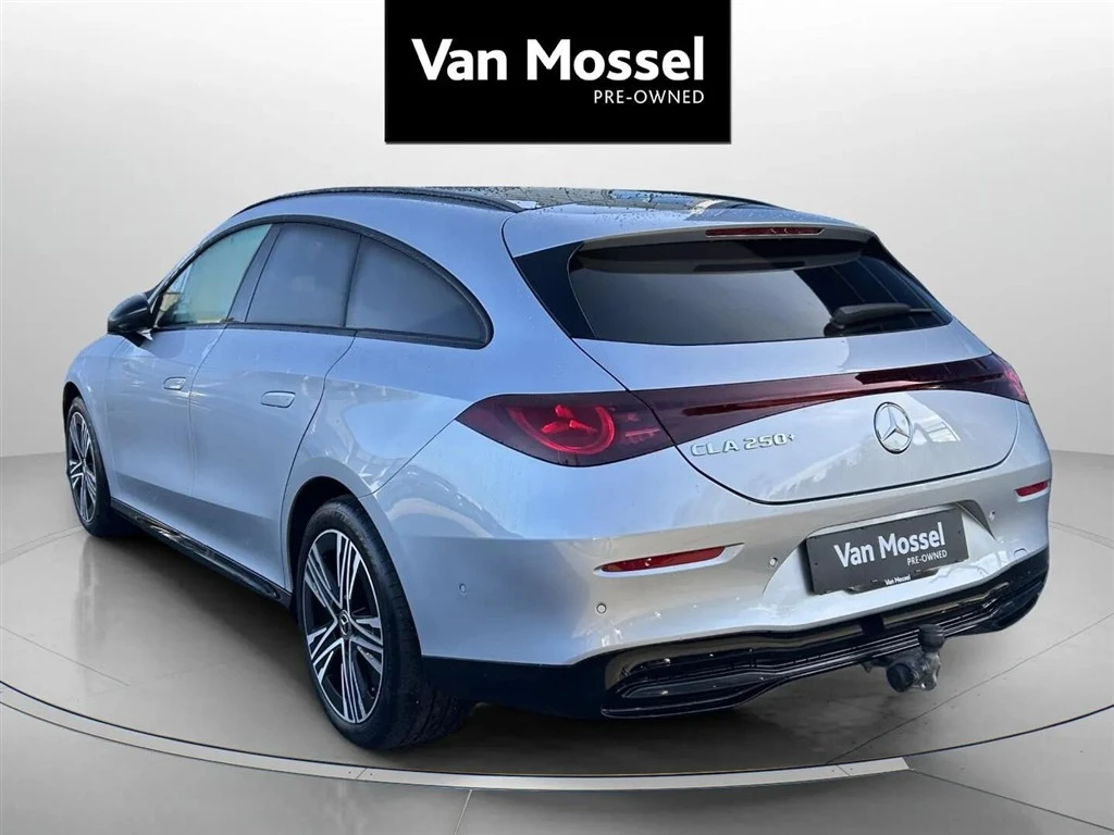 Mercedes-Benz-CLA-image-6