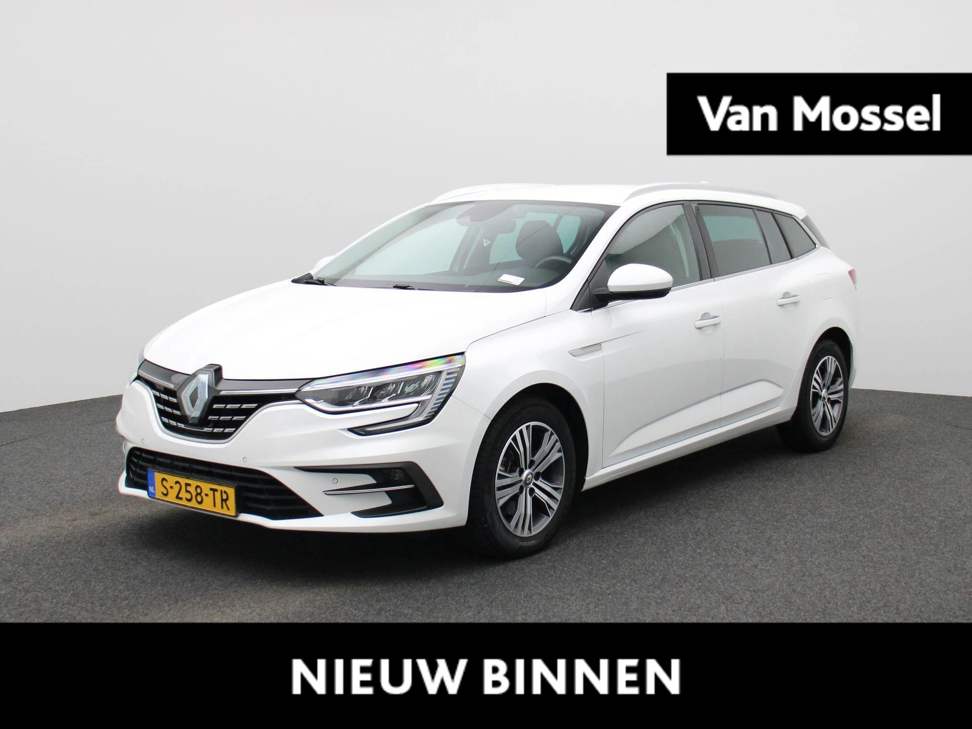 Renault-Mégane Estate-image-0
