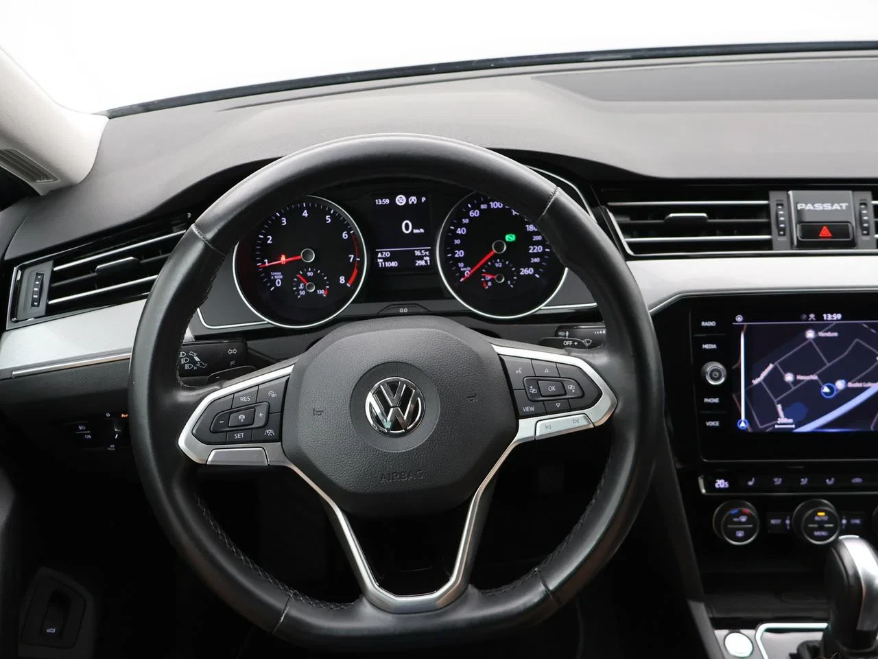 Volkswagen-Passat-image-6
