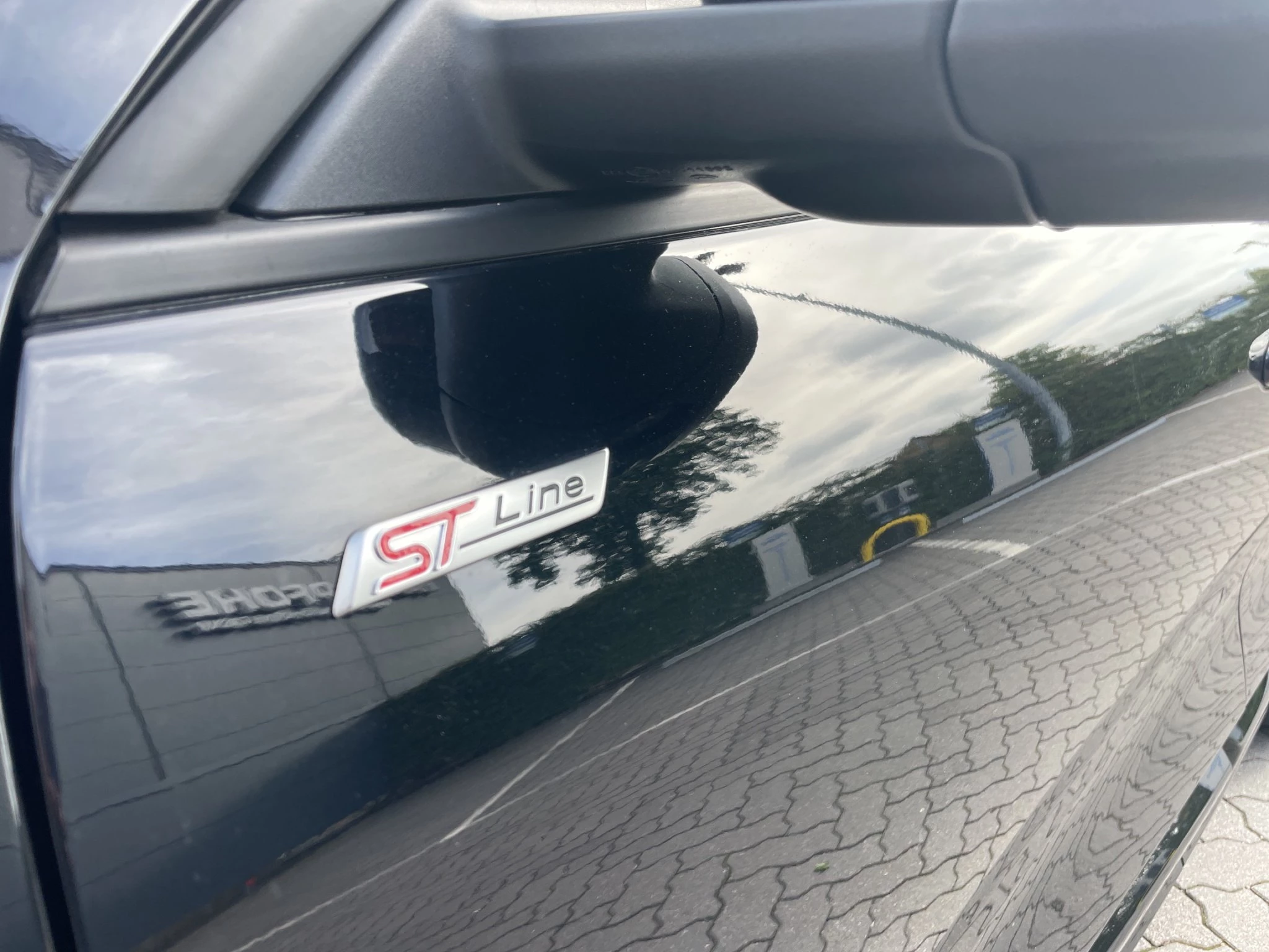 Ford Kuga ST-Line X*PANO*AHK*LED-MATRIX*360GRAD*ACC*NAVI*SOUND-SYS.