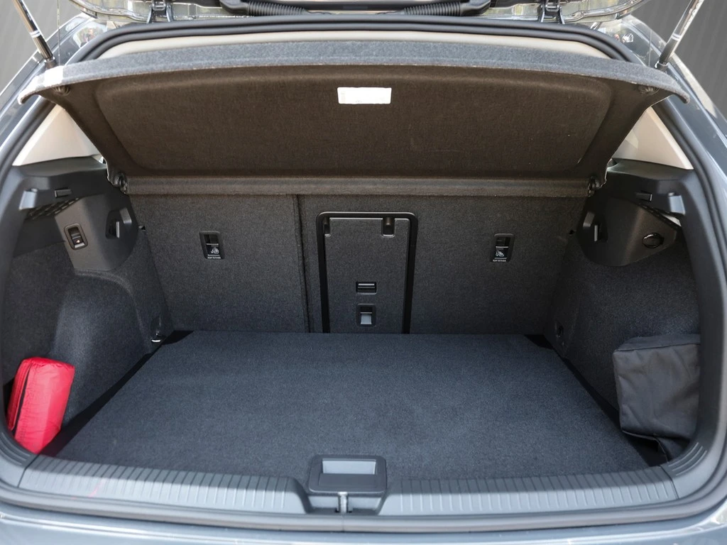 Volkswagen-Golf-image-5