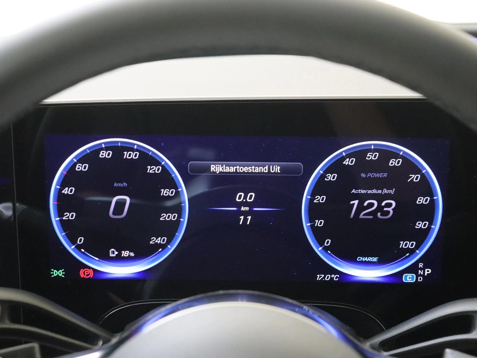 Mercedes-Benz-C-Klasse-image-10