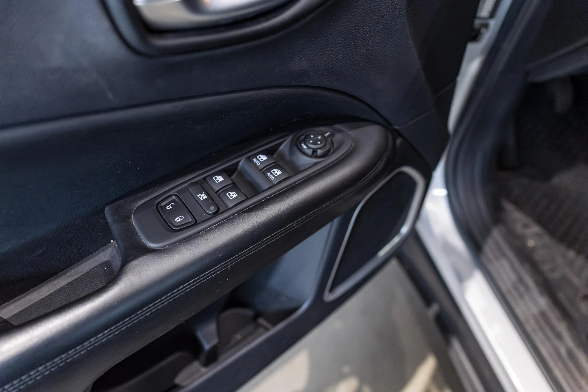 Jeep-Compass-image-17