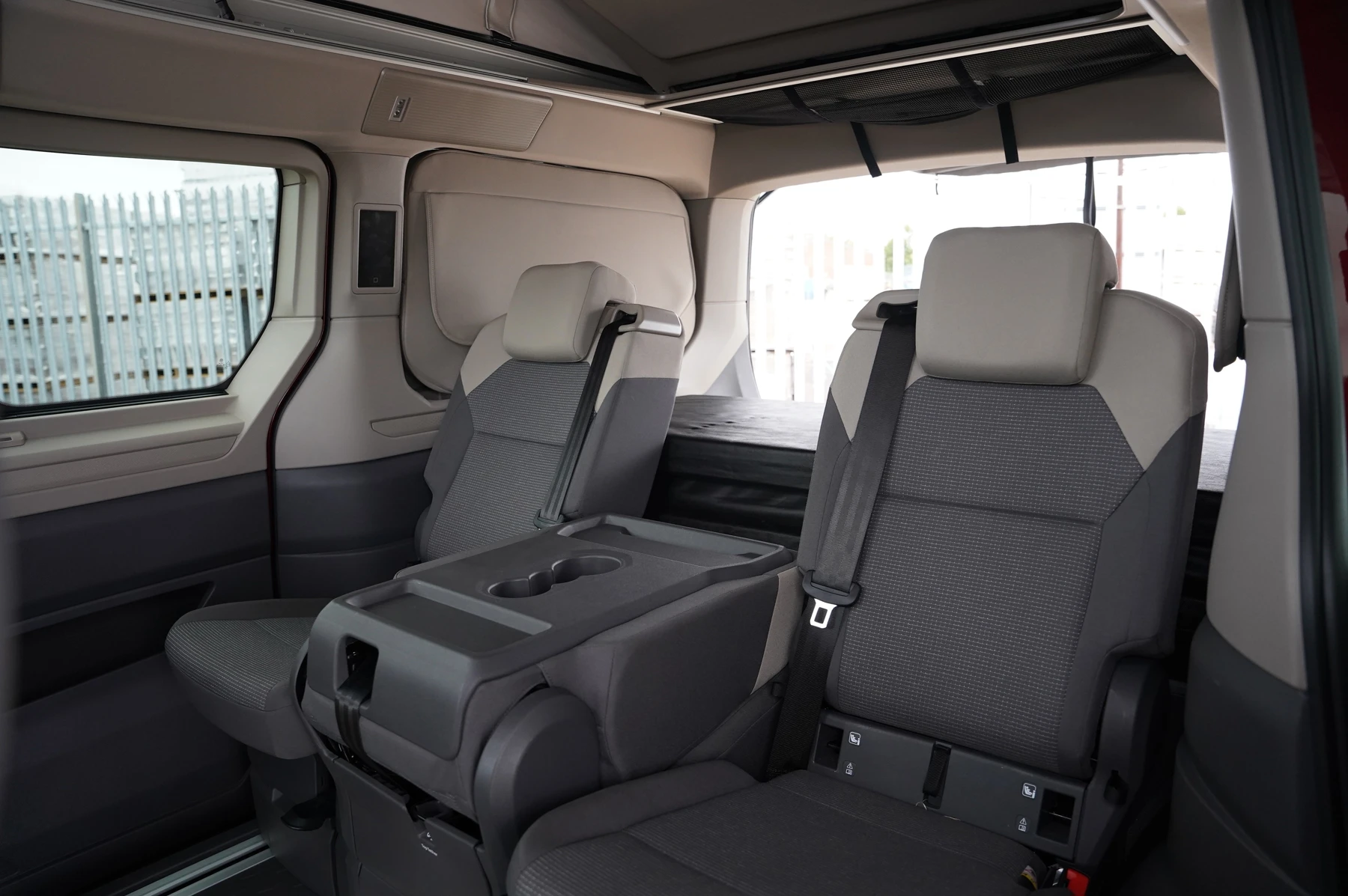 Volkswagen-California-image-9