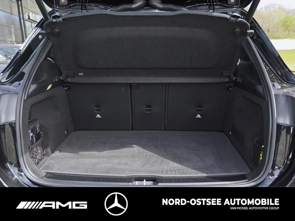 Mercedes-Benz-GLA-image-12