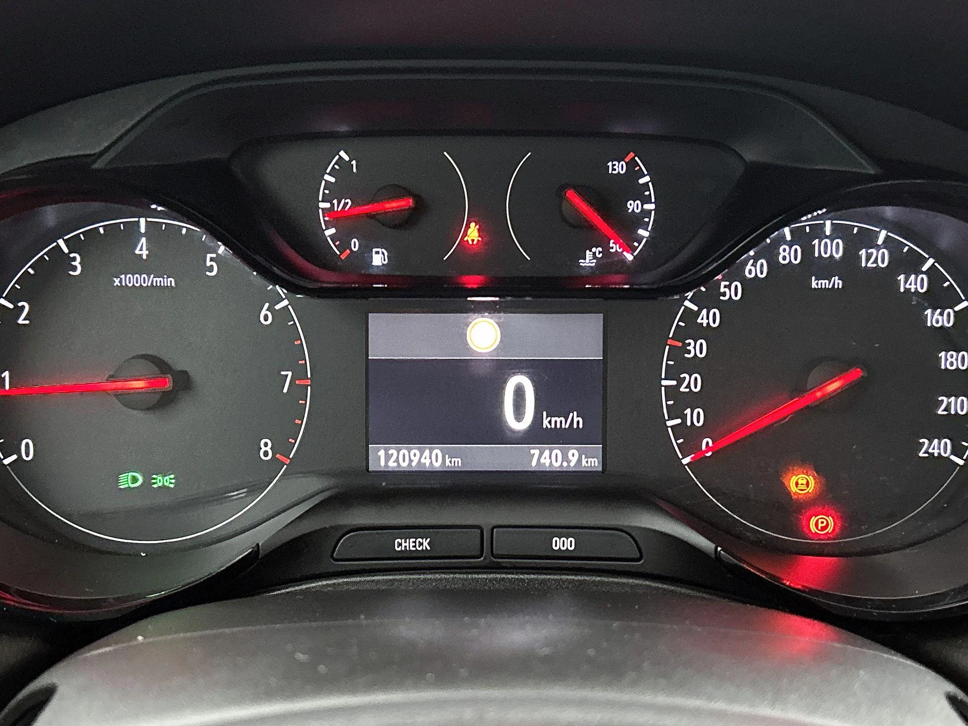 Opel-Grandland X-image-13