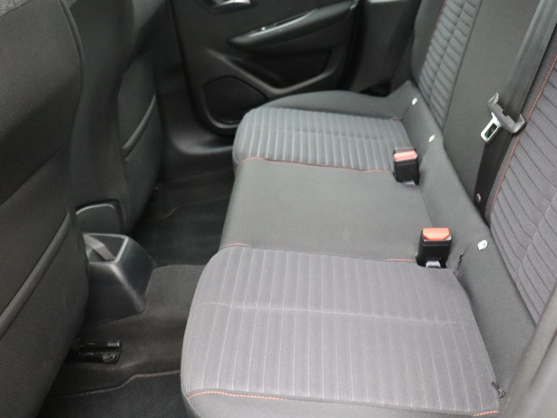 Peugeot 208 1.2 PureTech S&S Active Pack | PDC A | Carplay