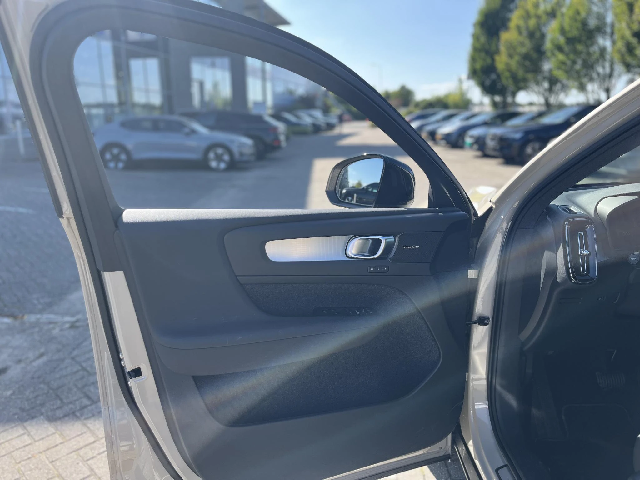 Volvo-XC40-image-5