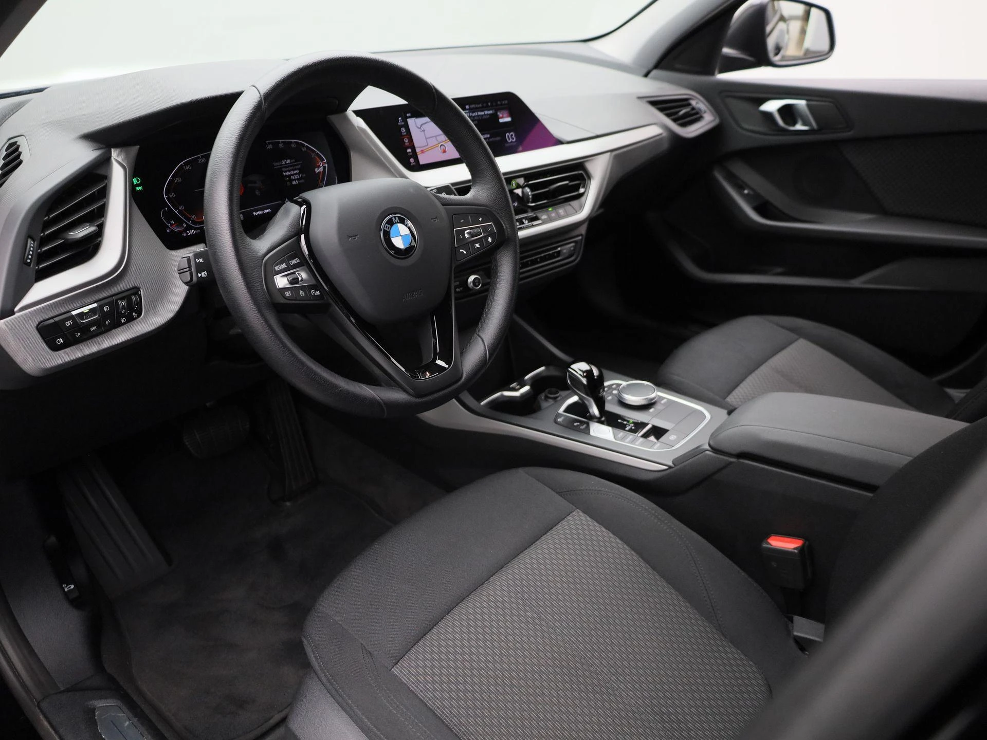 BMW-1 Reeks-image-16