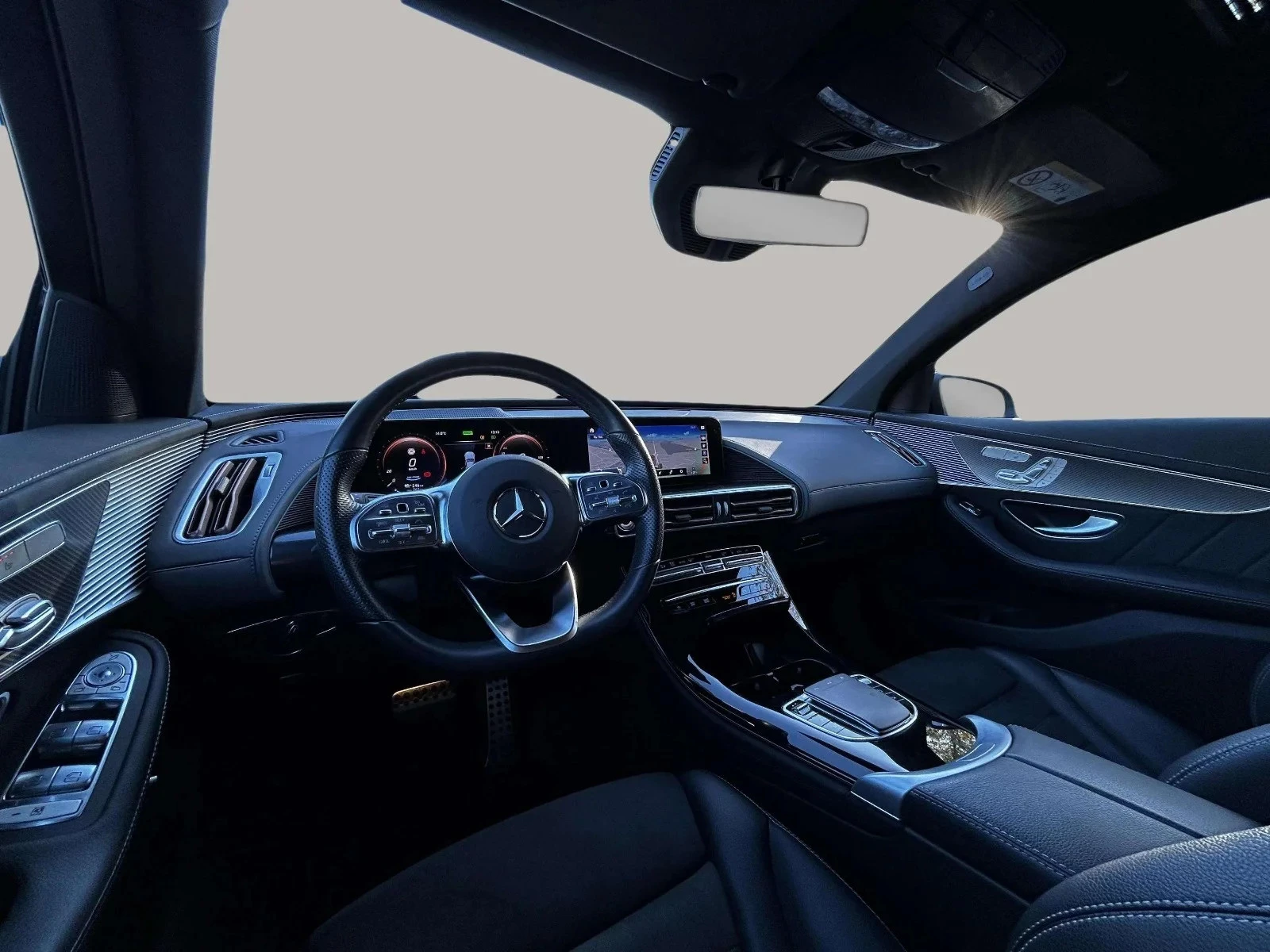 Mercedes-Benz-EQC-image-16
