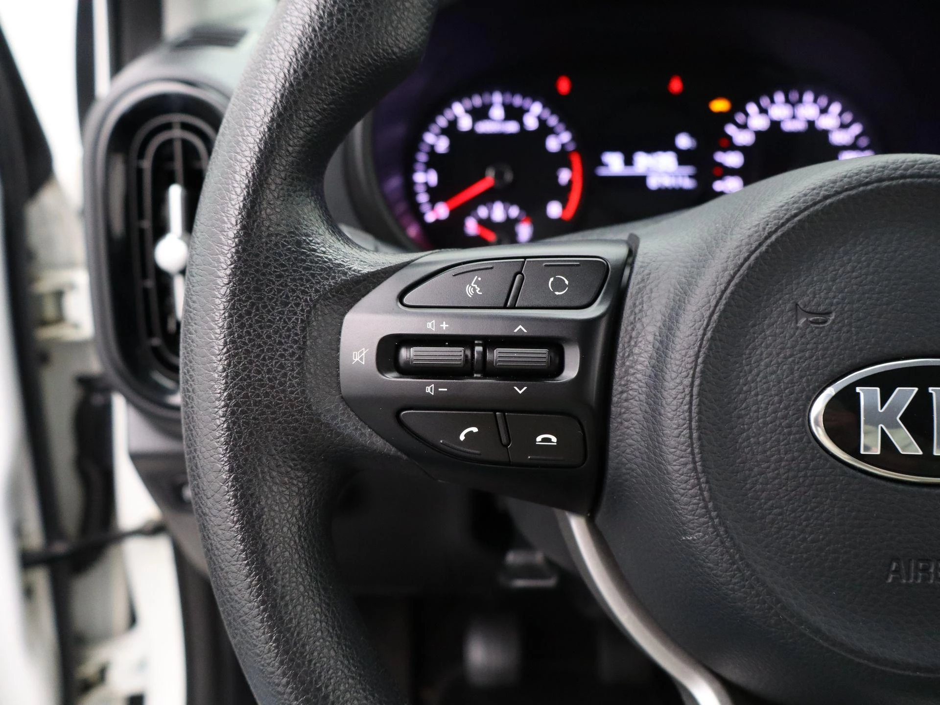 Kia-Picanto-image-17