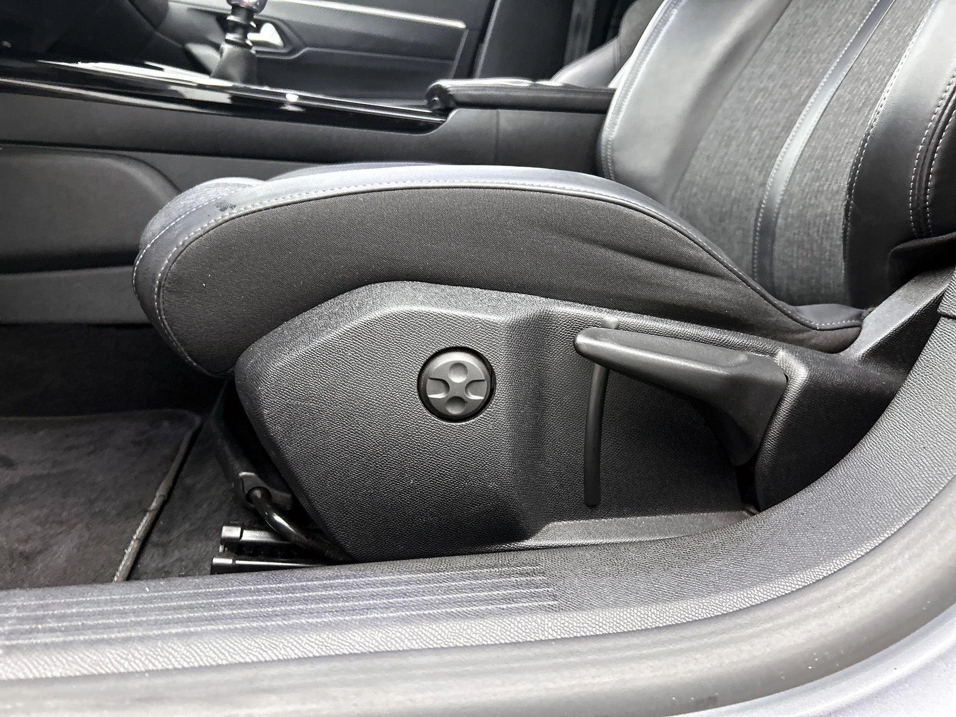 Peugeot-508-image-24