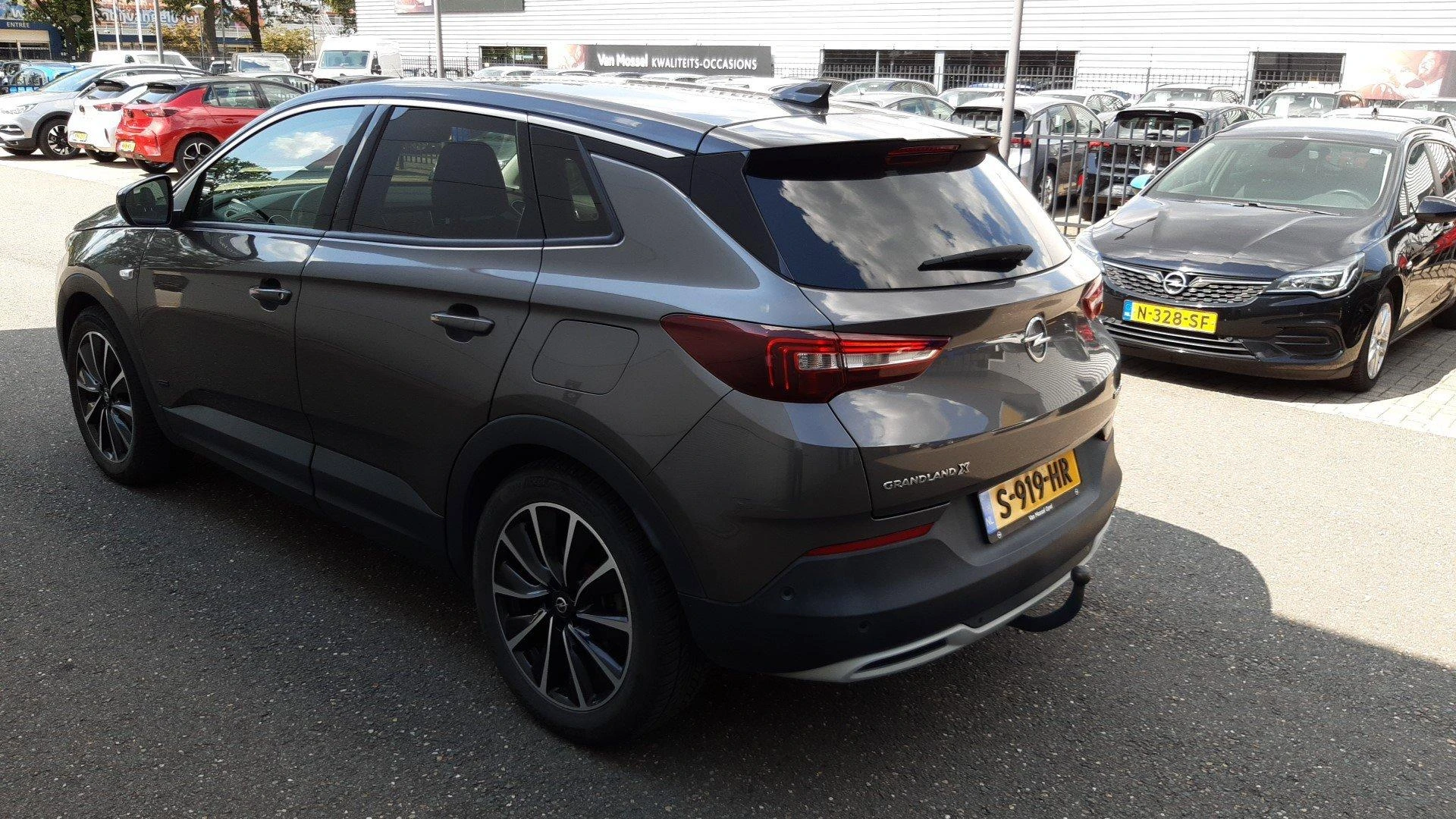 Opel-Grandland X-image-1