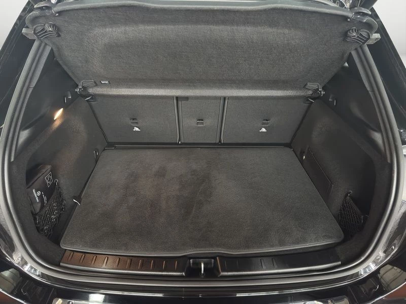 Mercedes-Benz GLA 200 PROGRESSIVE AHK SHZ MBUX KLIMA NAVI Progressive