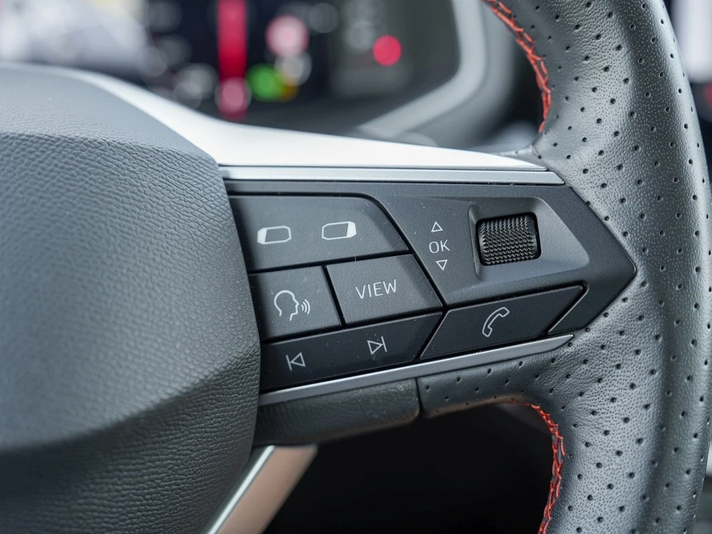 SEAT-Arona-image-15