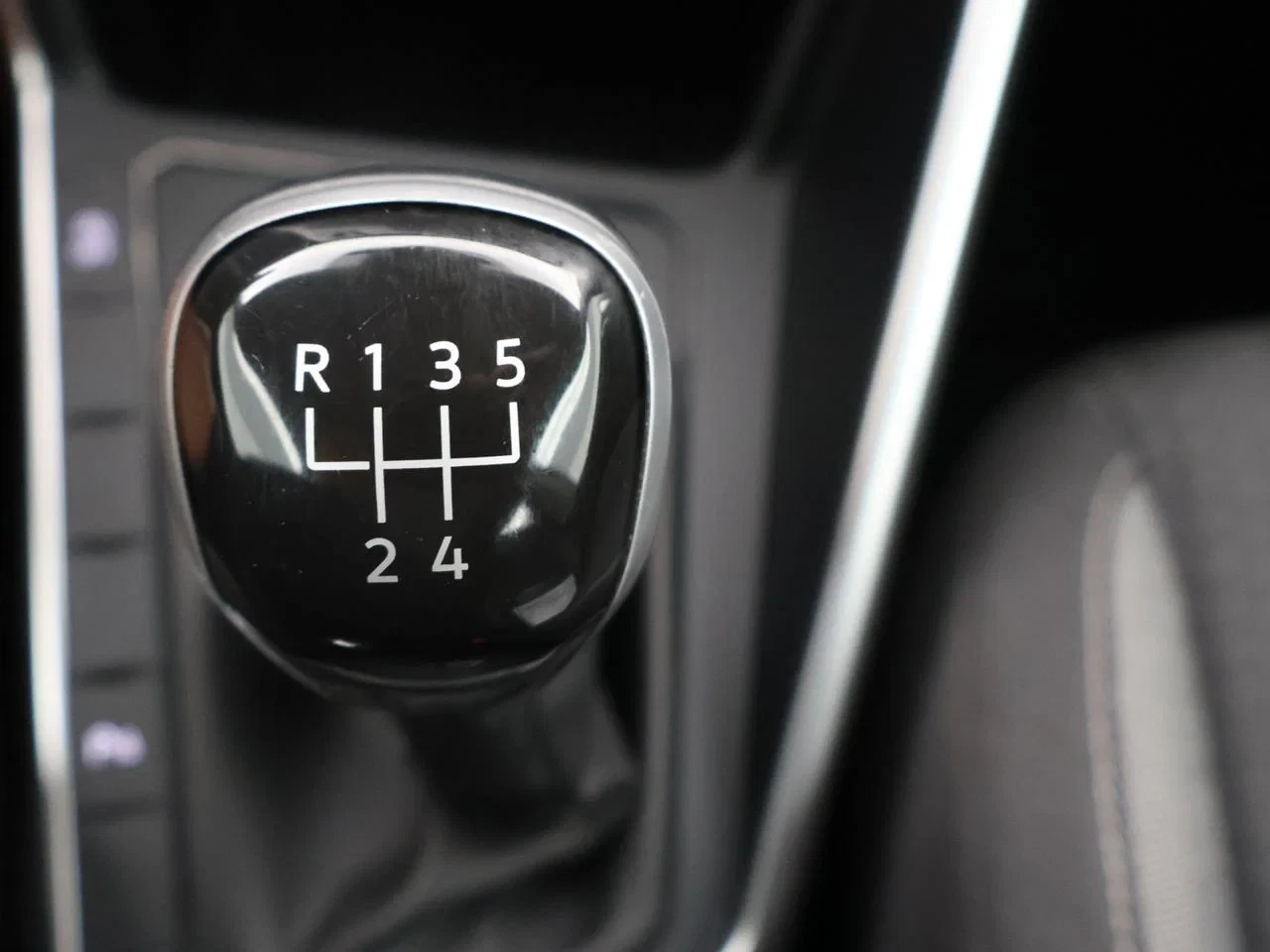 Volkswagen-Polo-image-26