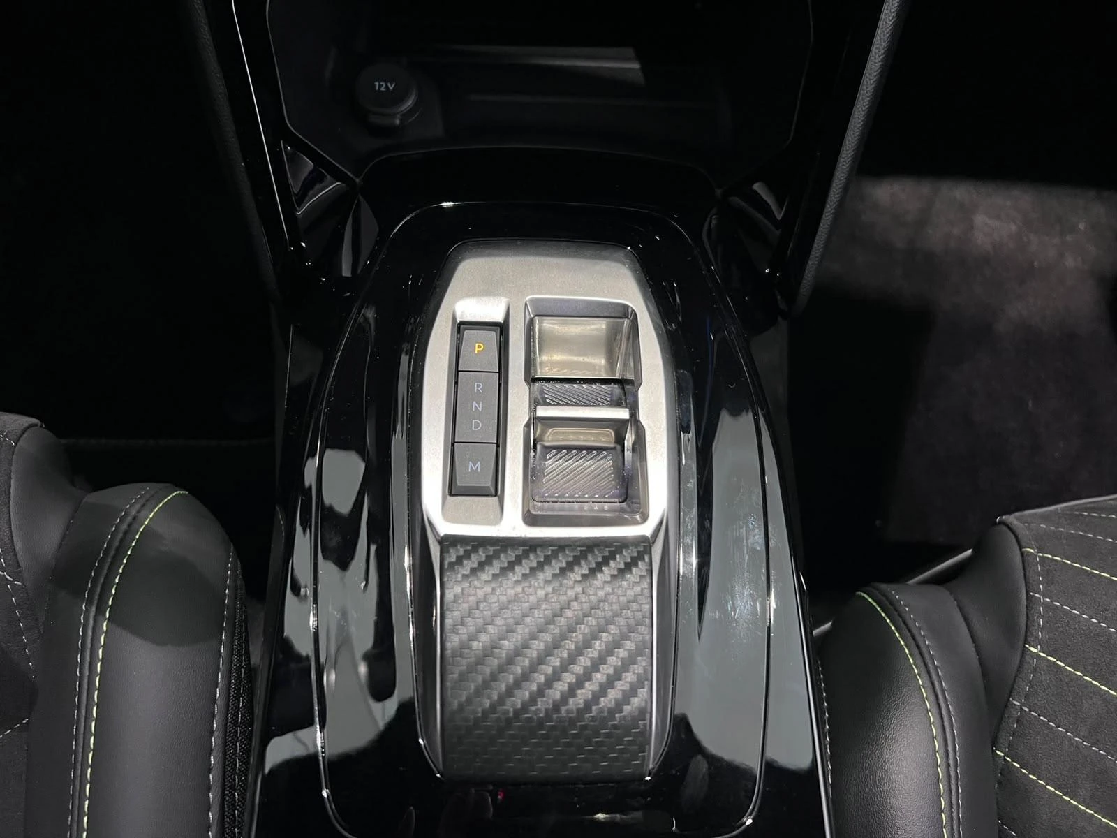 Peugeot 208 1.2 Hybrid 110 e-DCS6 GT