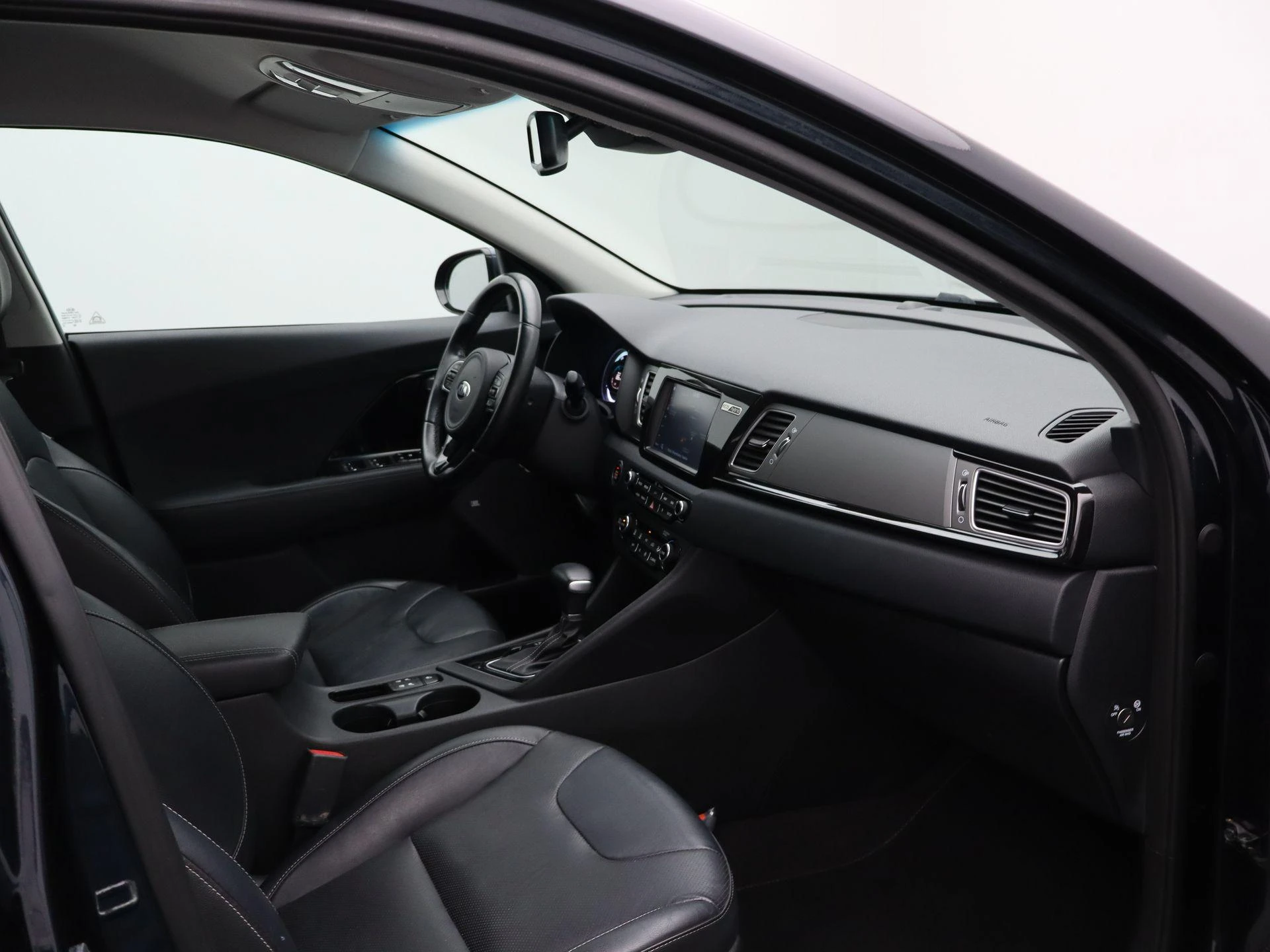 Kia-Niro-image-32