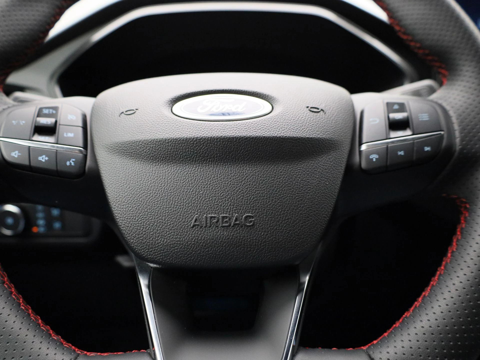 Ford-Kuga-image-26
