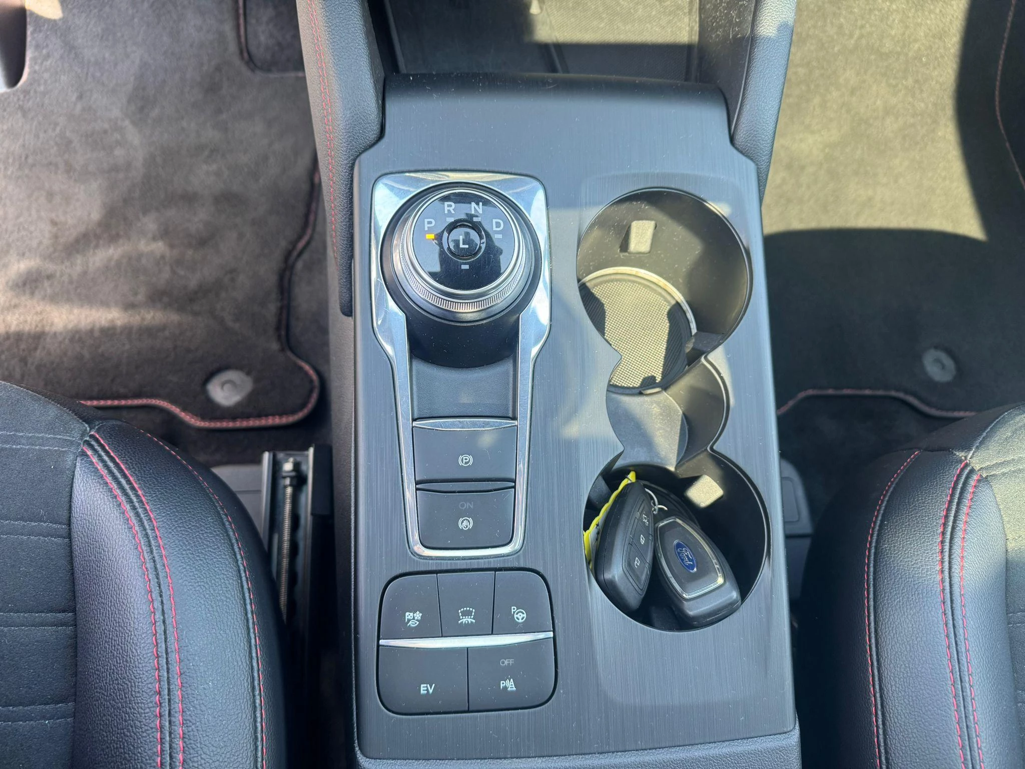 Ford-Kuga-image-23