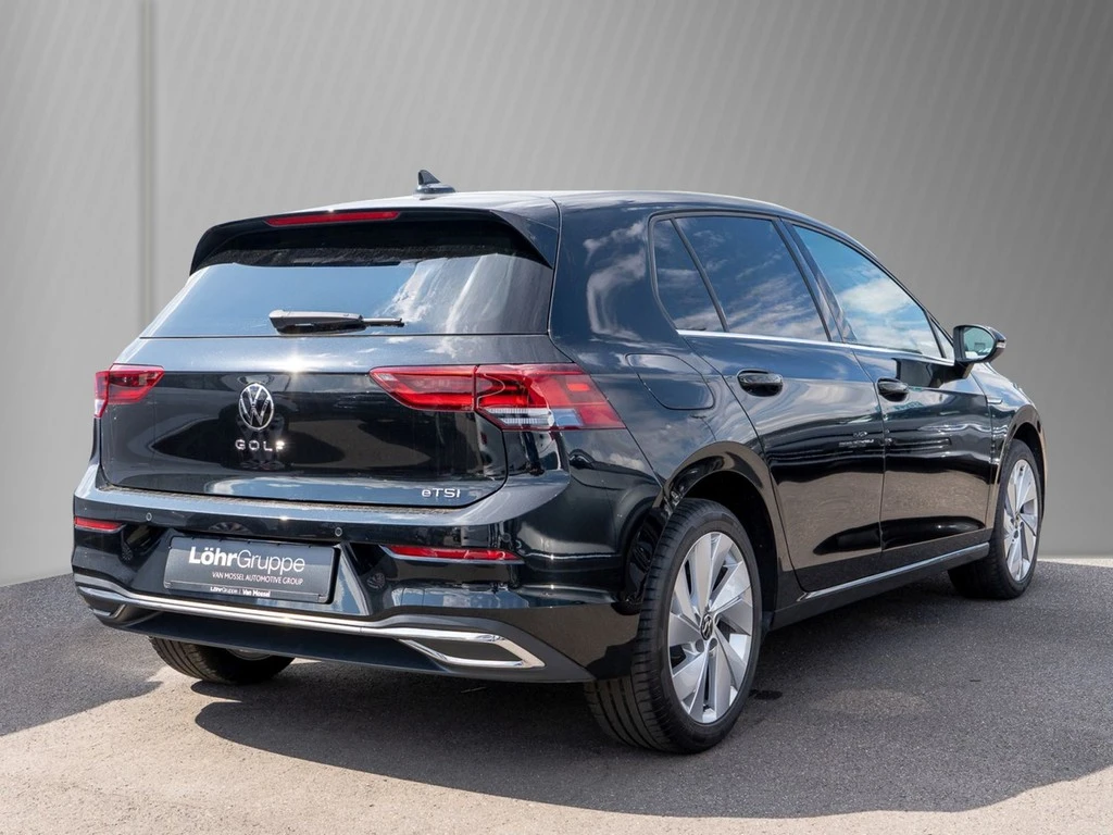 Volkswagen-Golf-image-3