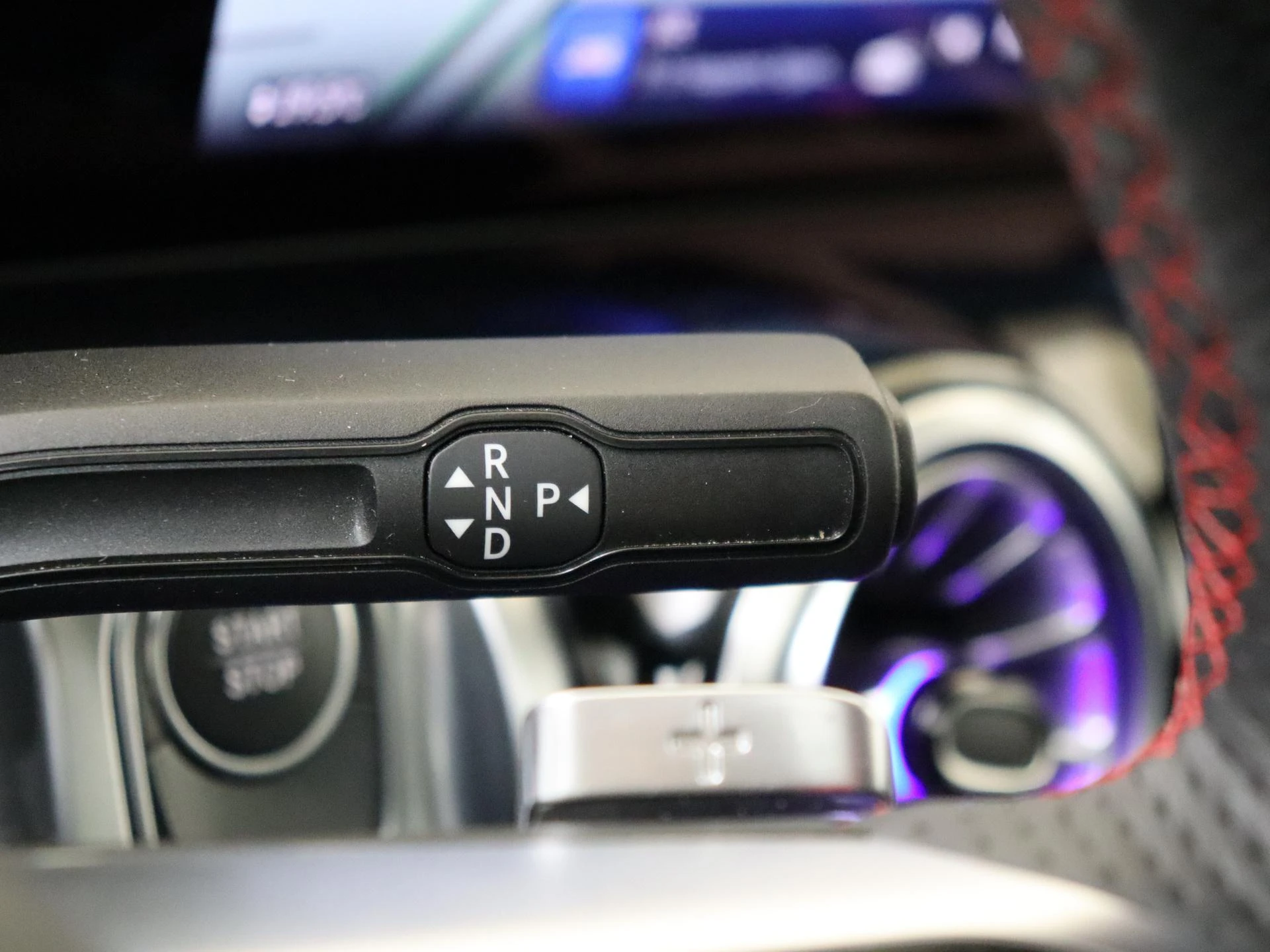 Mercedes-Benz-EQB-image-13