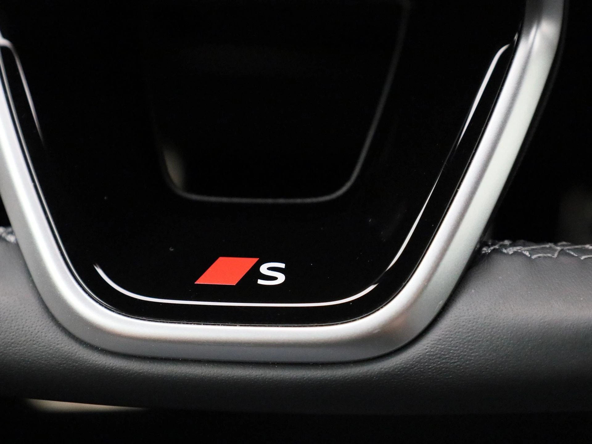Audi-Q6 e-tron-image-30