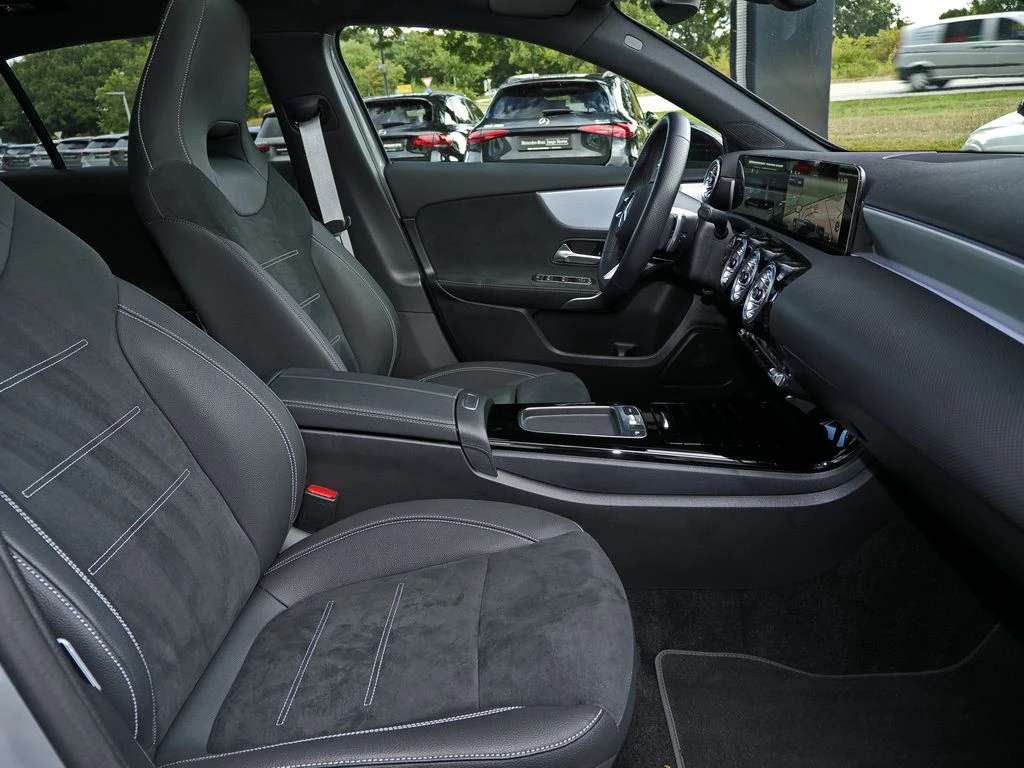 Mercedes-Benz-A-Klasse 200 d-image-11