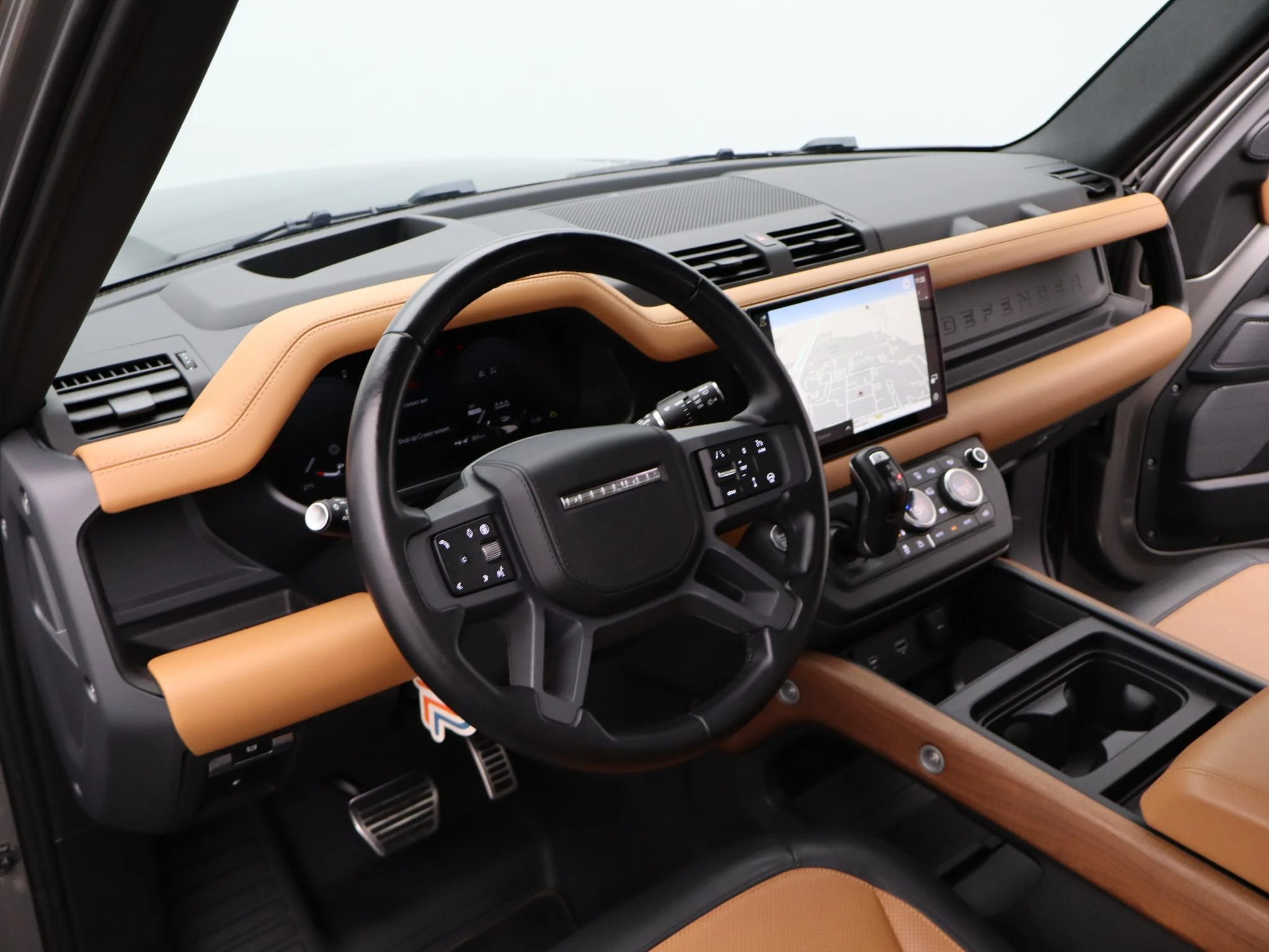 Land Rover-Defender-image-33