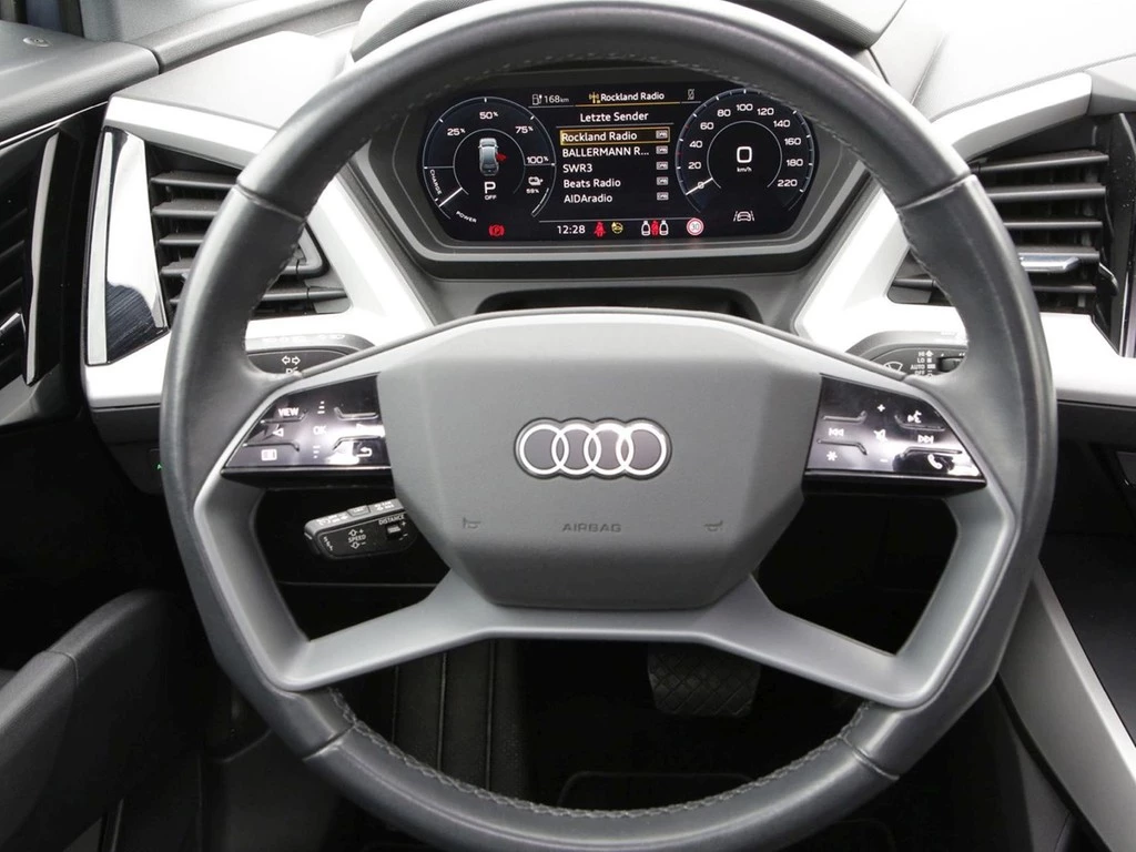 Audi Q4 e-tron 35 21" LED PDC v+h KLIMAATM