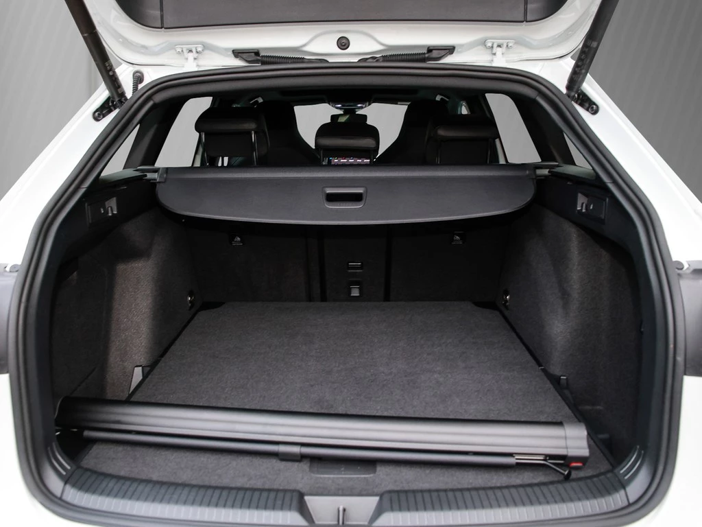 Volkswagen Golf Variant 2.0 TDI DSG R-Line Black Style AHK, 360°Kam., Pano., IQ.Light,