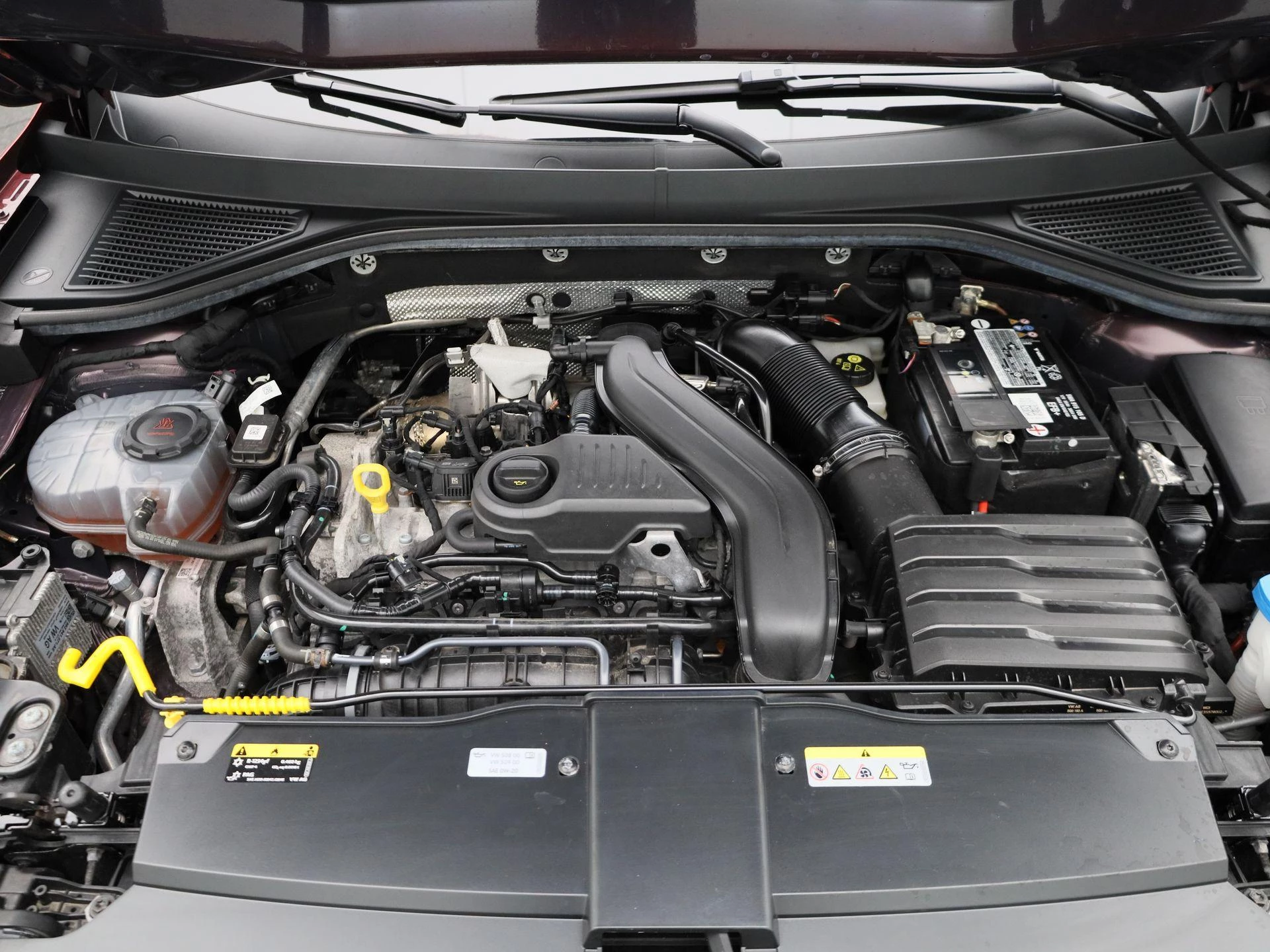 Volkswagen-T-Roc-image-41