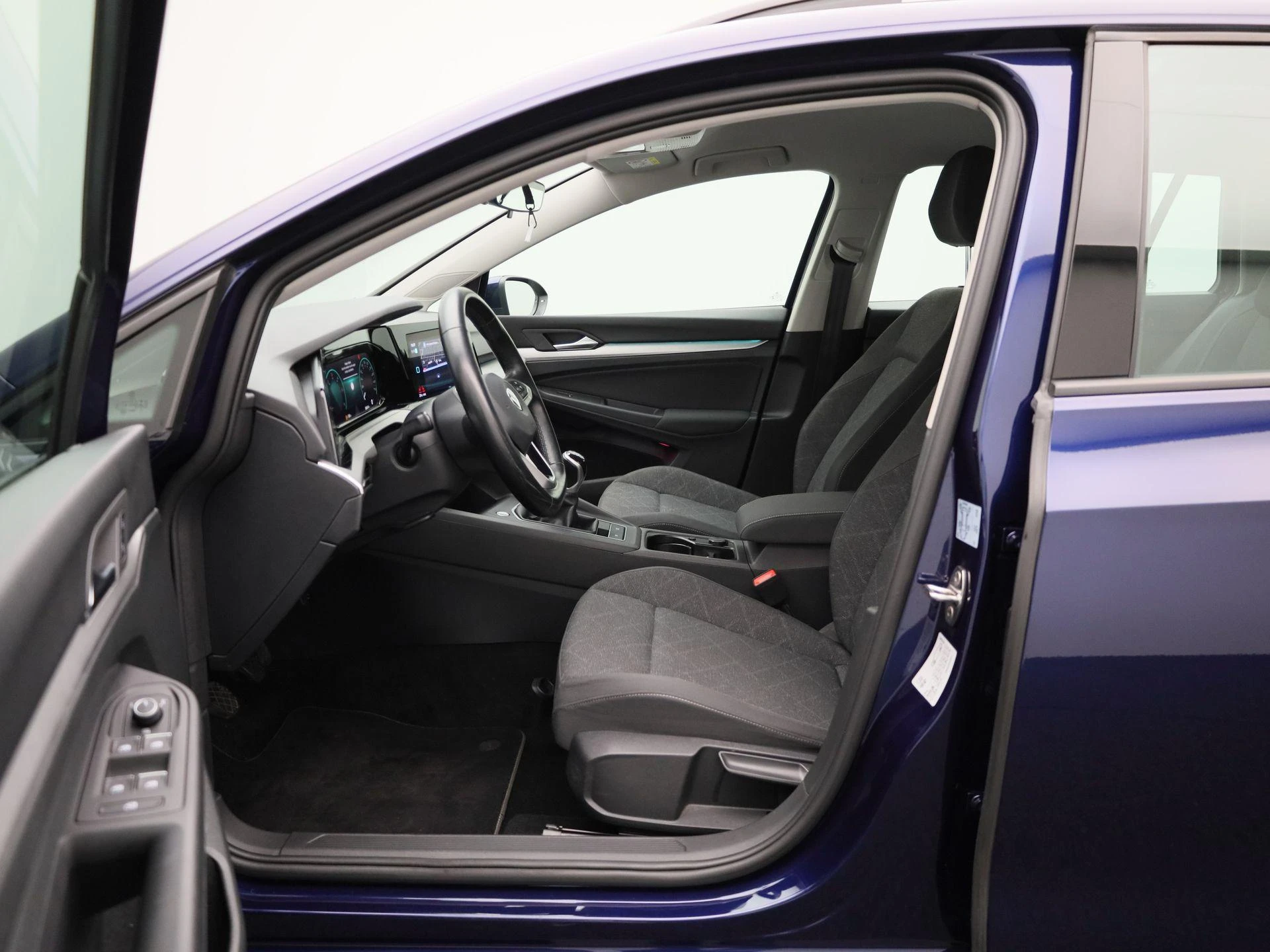 Volkswagen-Golf-image-10