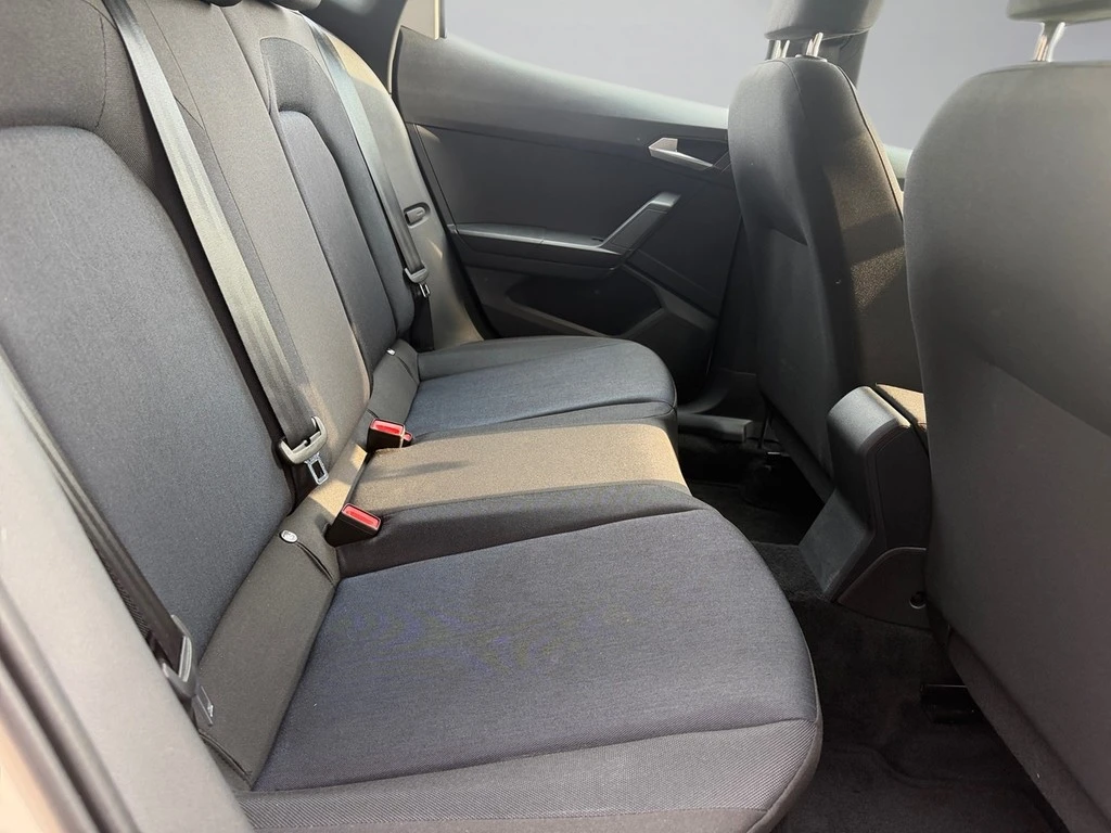 SEAT-Arona-image-10